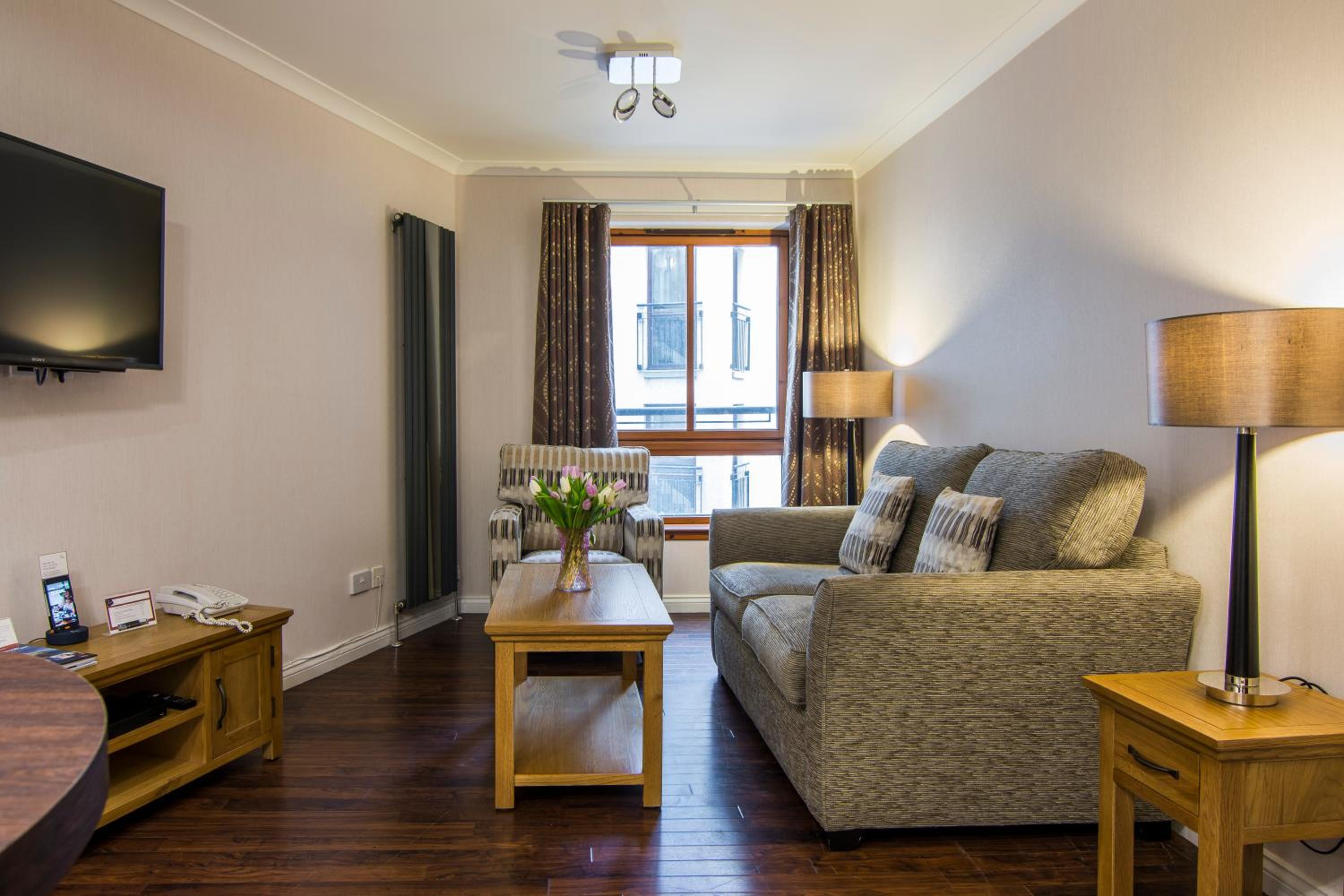 Comfort One Bedroom Apartment - Photo 15