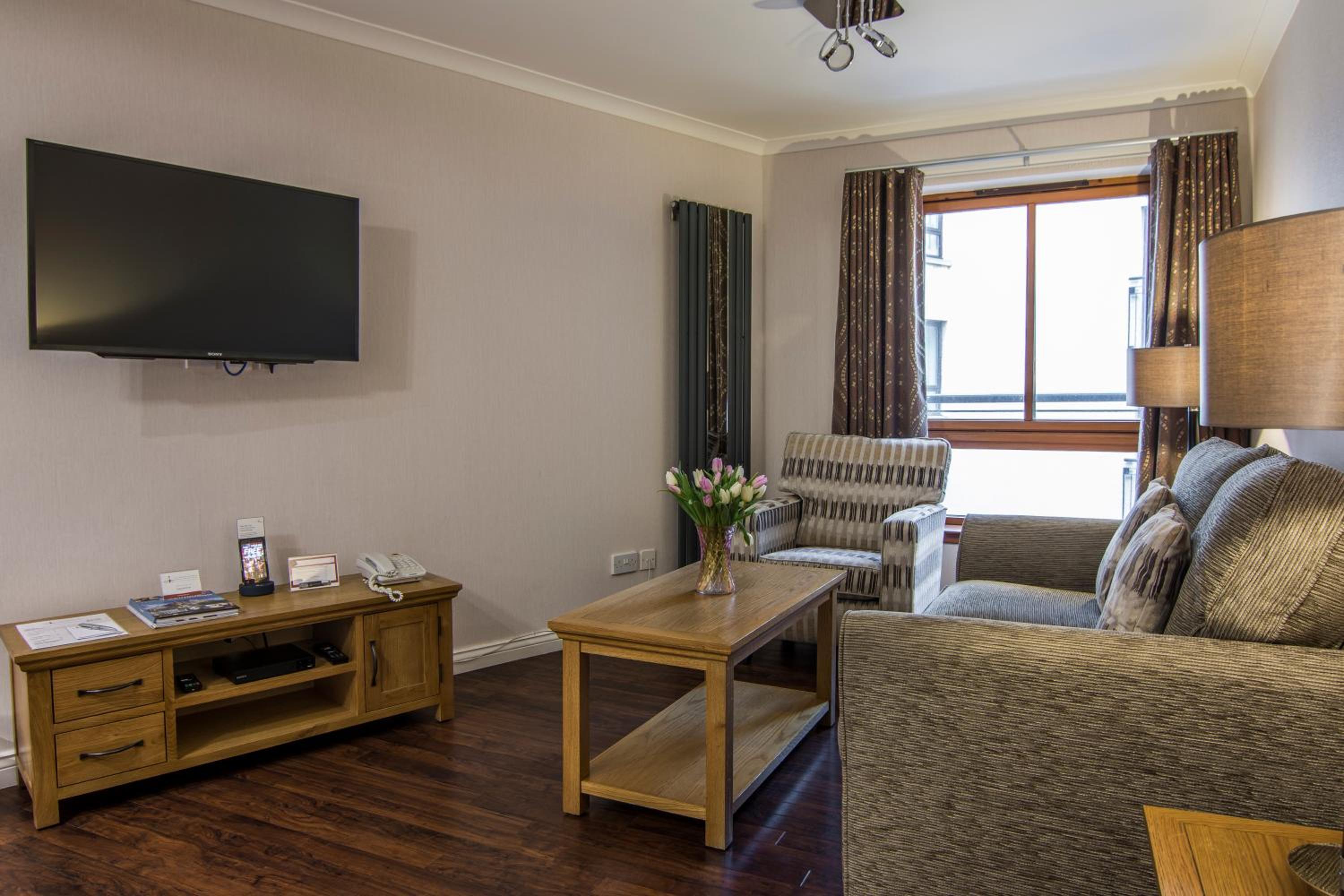 Comfort One Bedroom Apartment - Photo 16