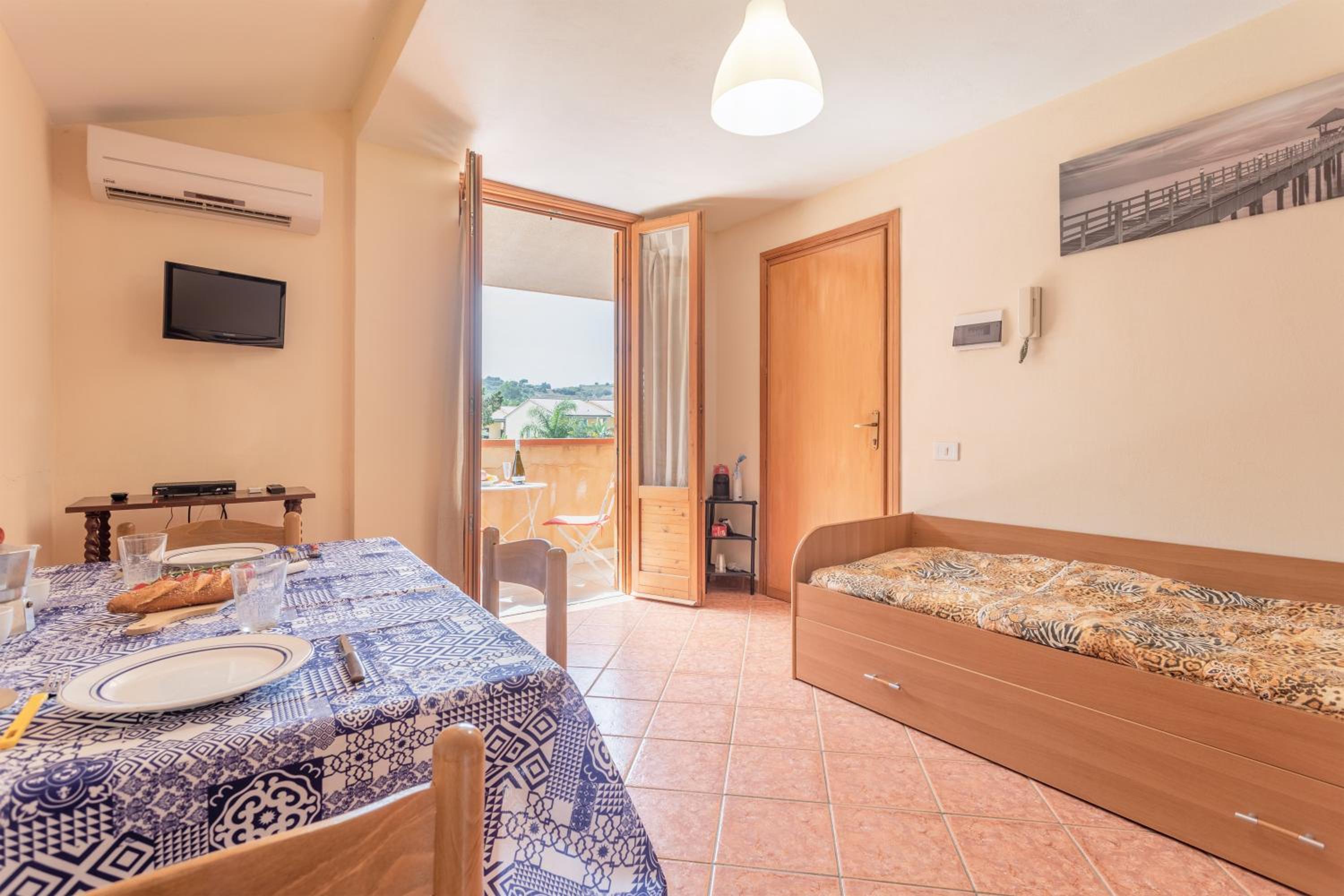 Superior One-Bedroom Apartment with Balcony photo 3