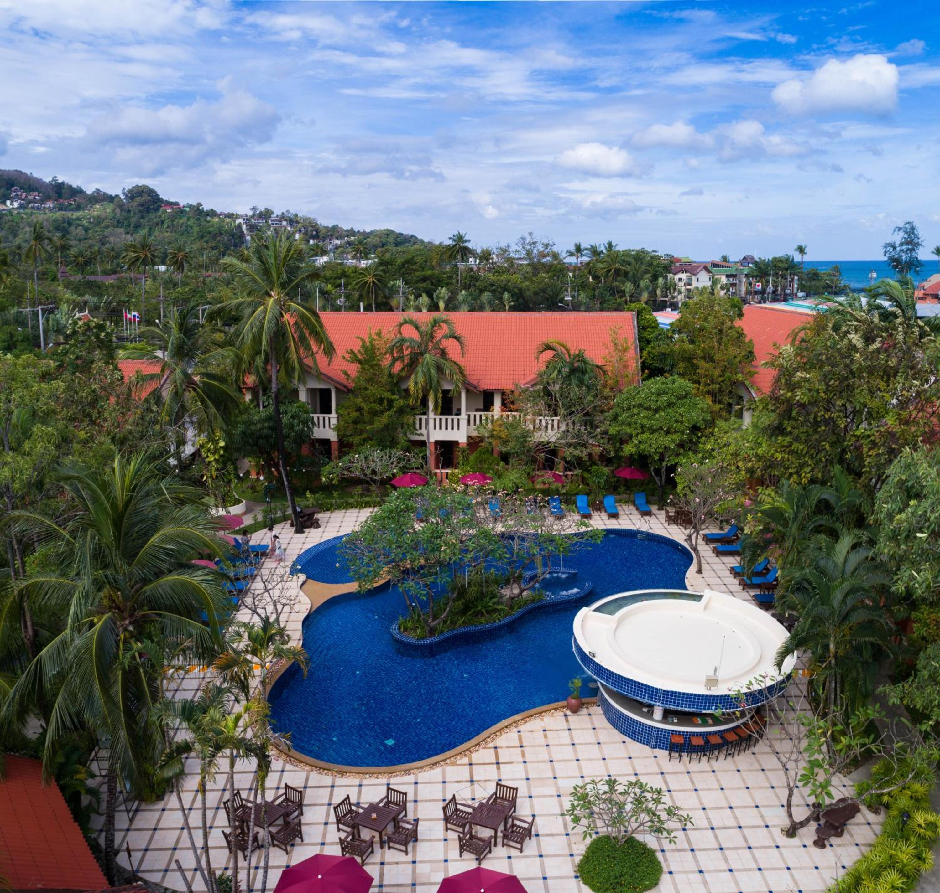 Deluxe Double or Twin Room with Pool View - Photo 5