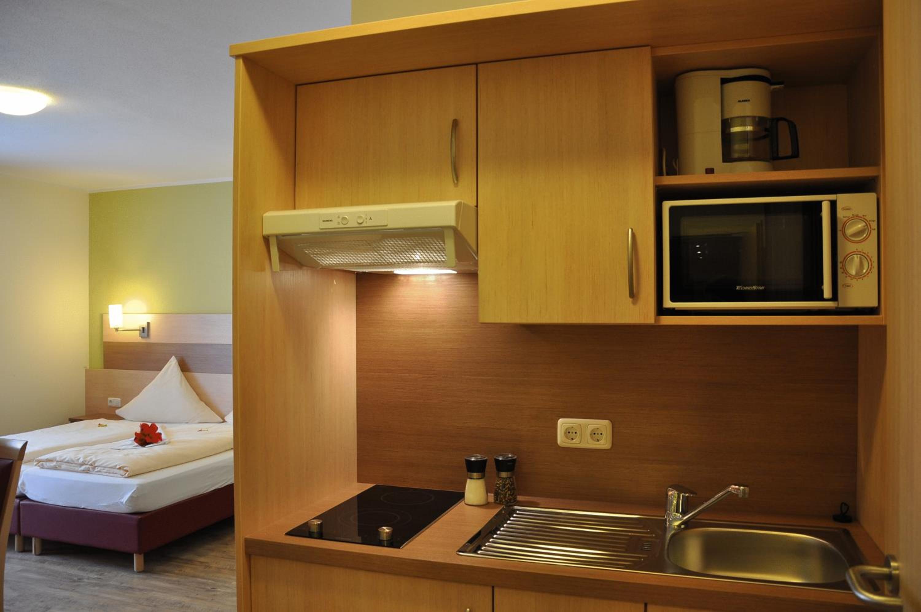Two-Bedroom Apartment with Kitchenette photo 2