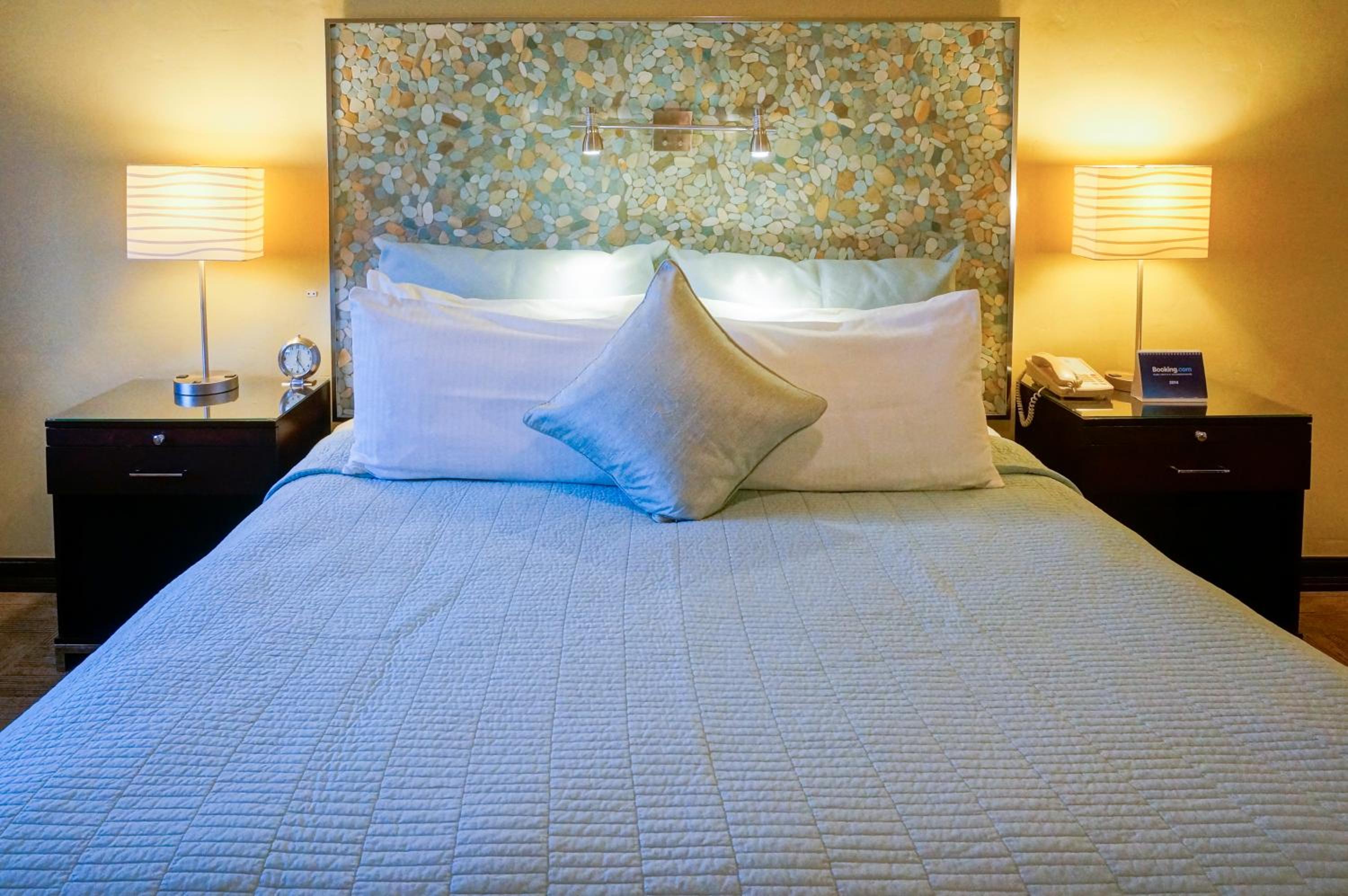 Superior King Room - Photo 5