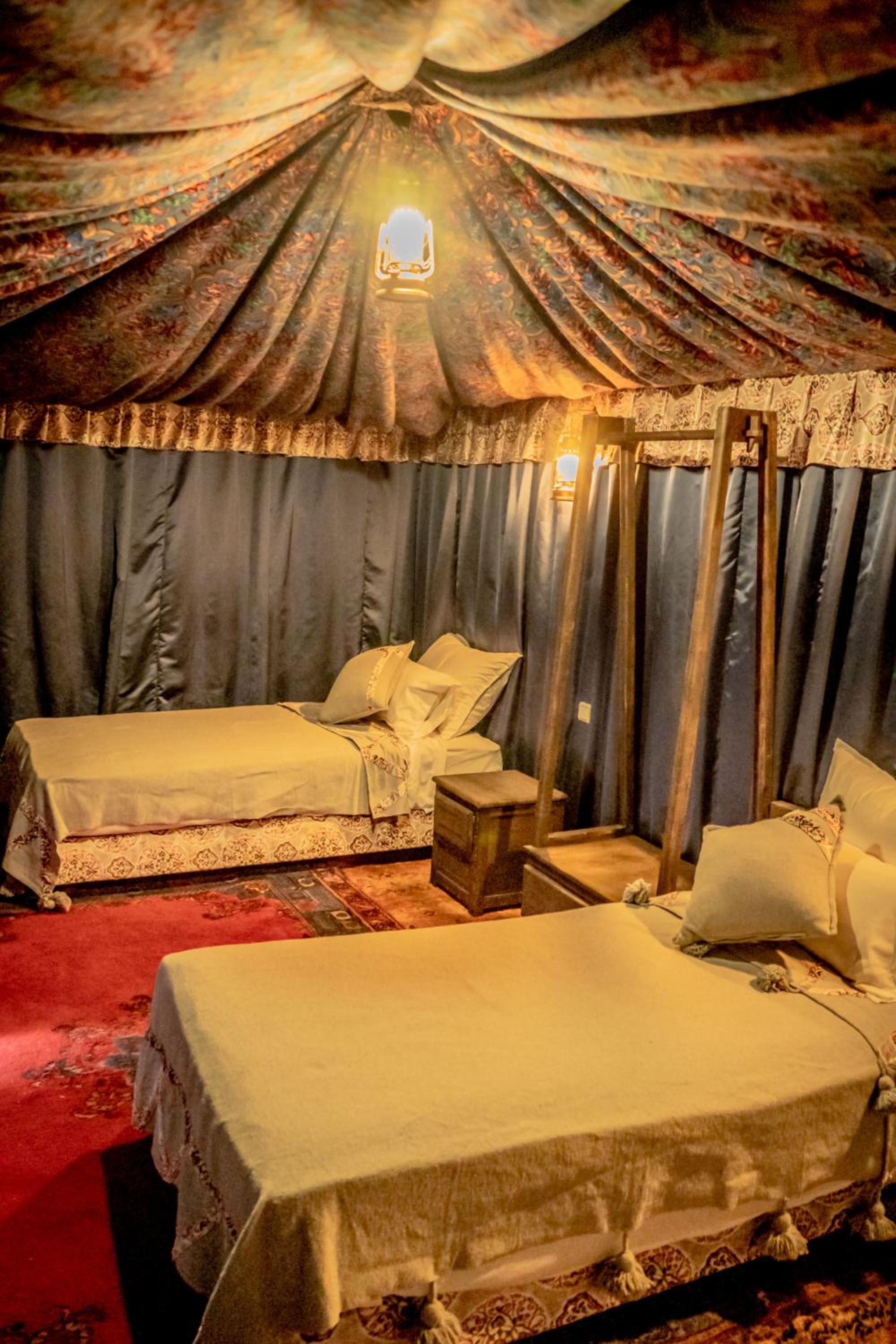 Tent - Photo 2