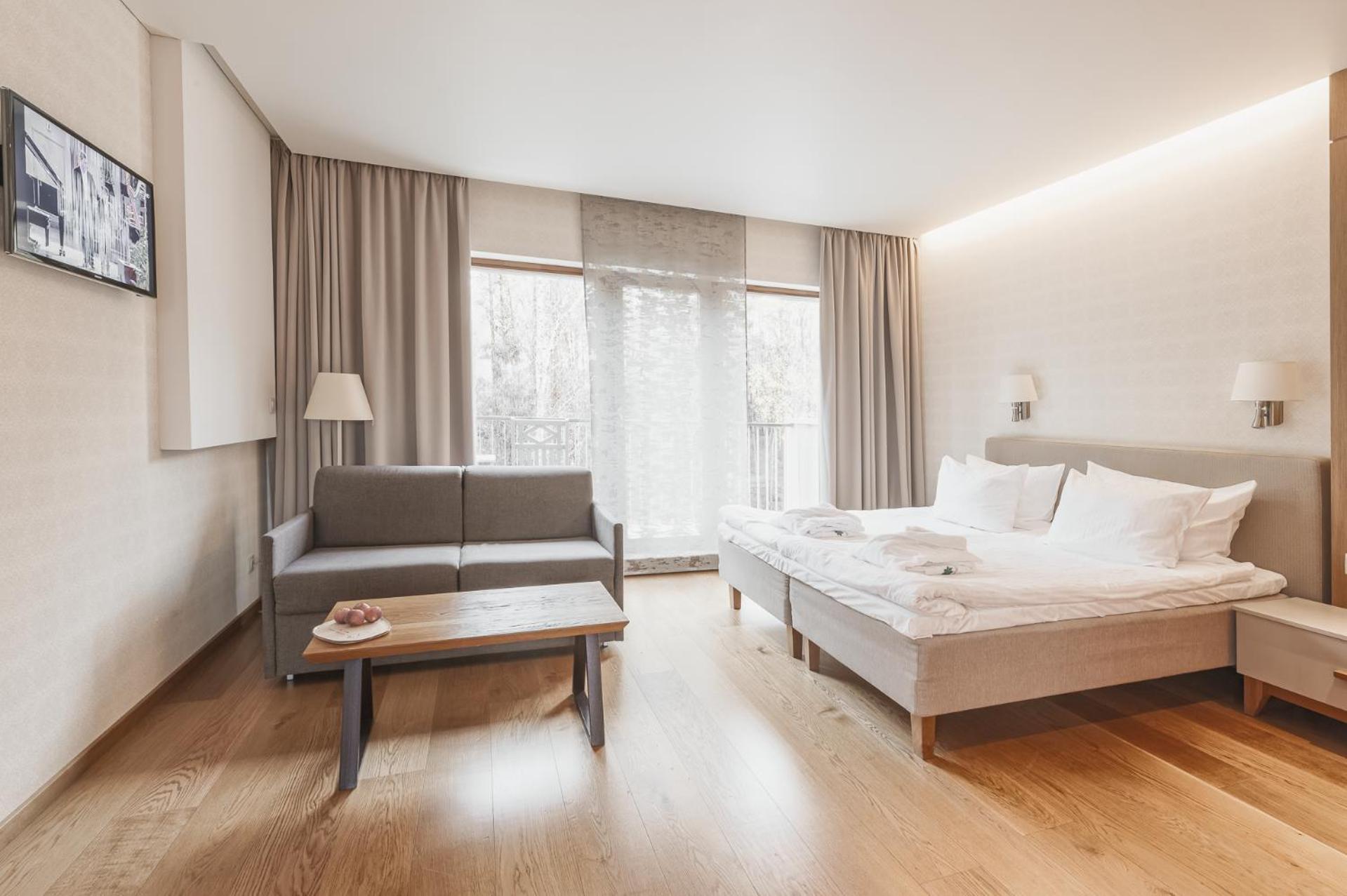 Deluxe Double Studio with Spa Access