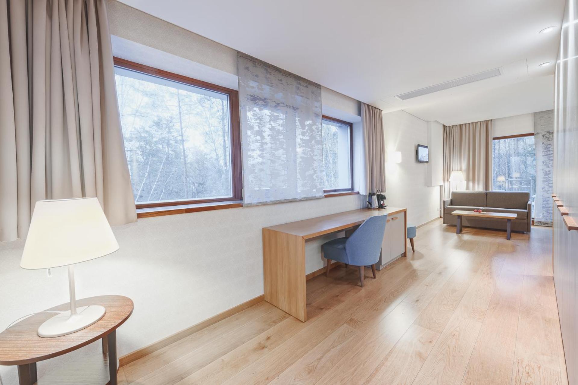 Deluxe Double Studio with Spa Access