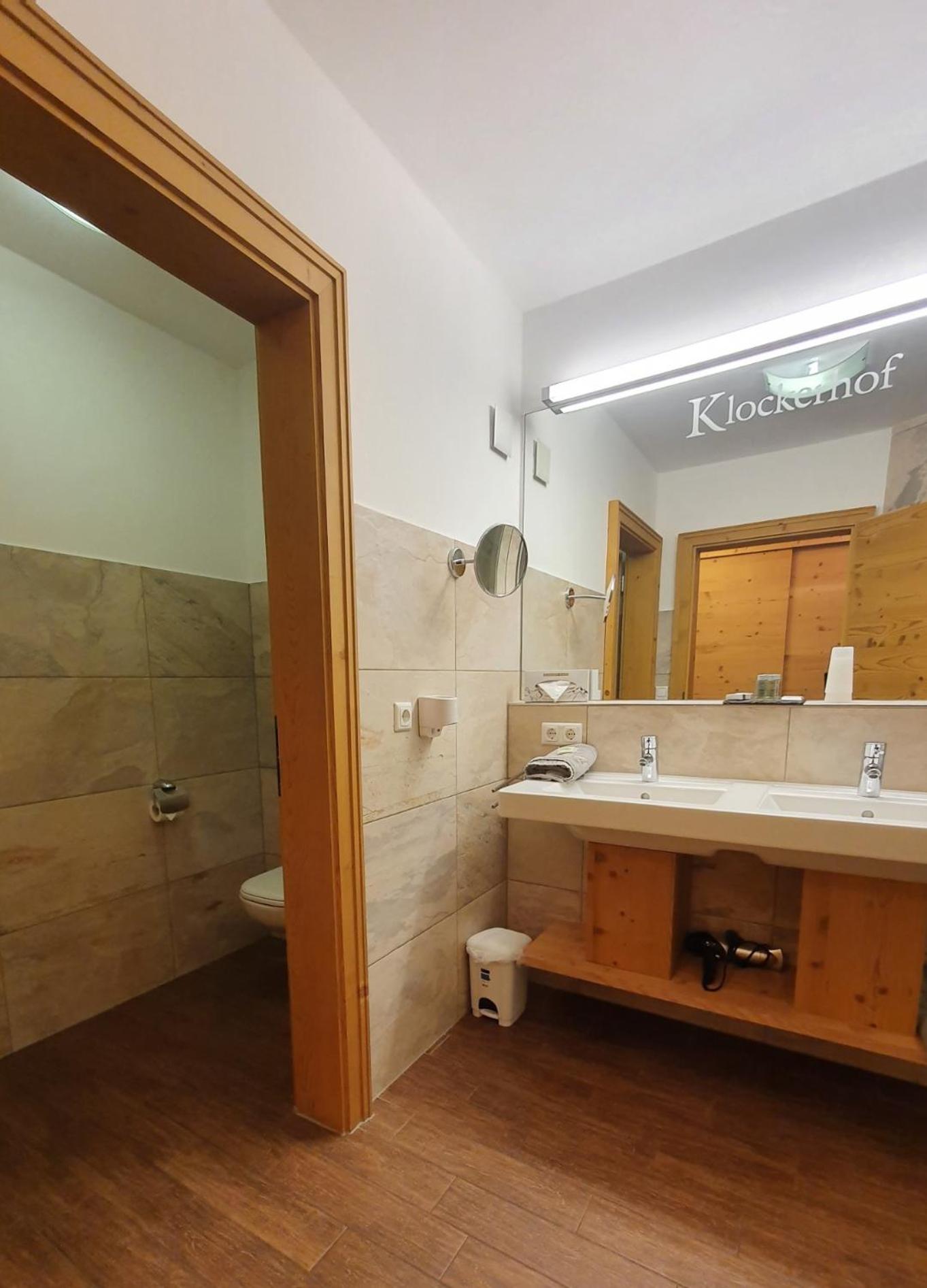 Deluxe Double Room - Photo 8