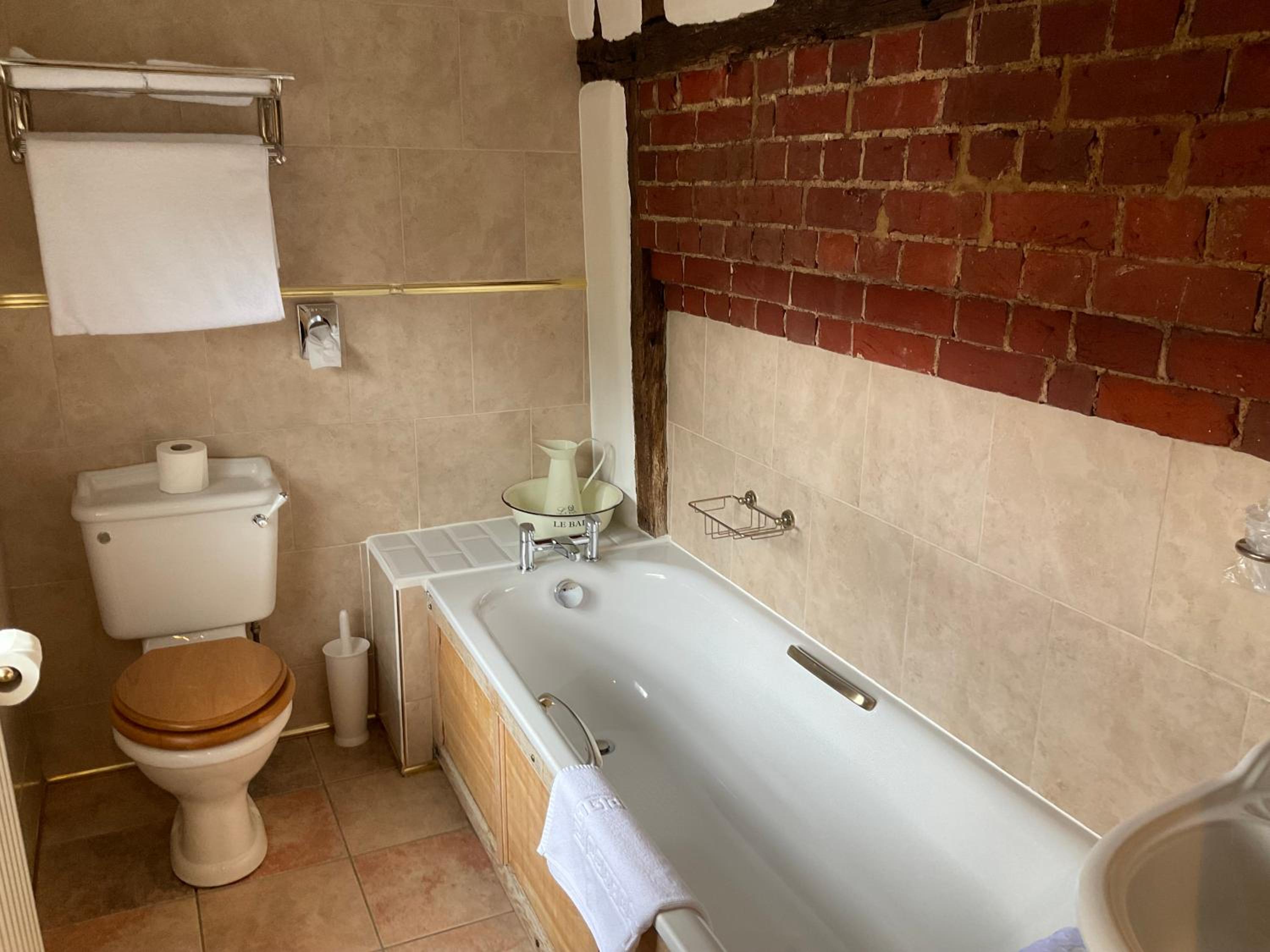 Deluxe Double Room with Bath photo 2