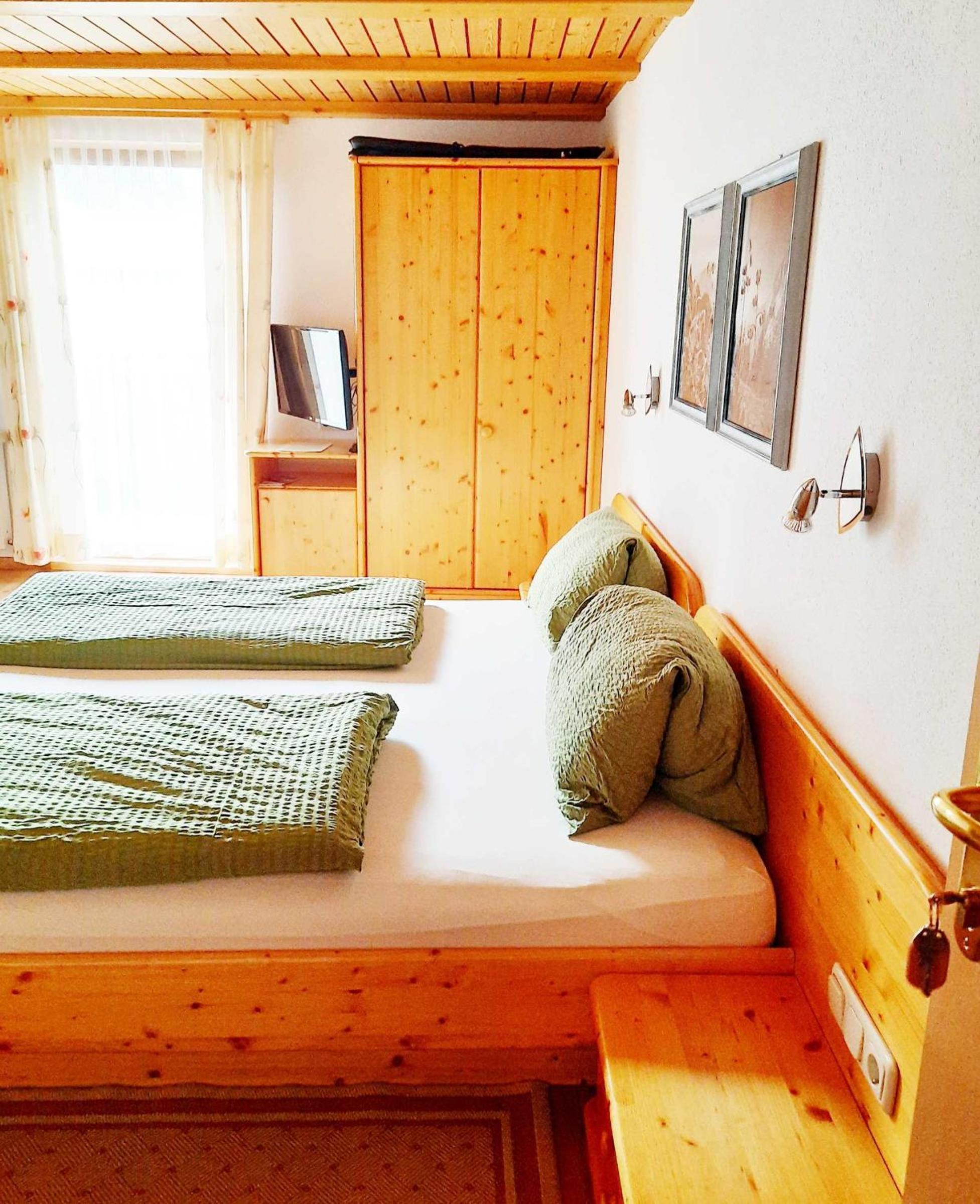 Triple Room With Bathroom photo 2