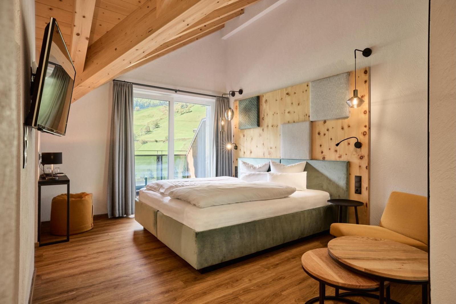 Double Room with Mountain View - Photo 1