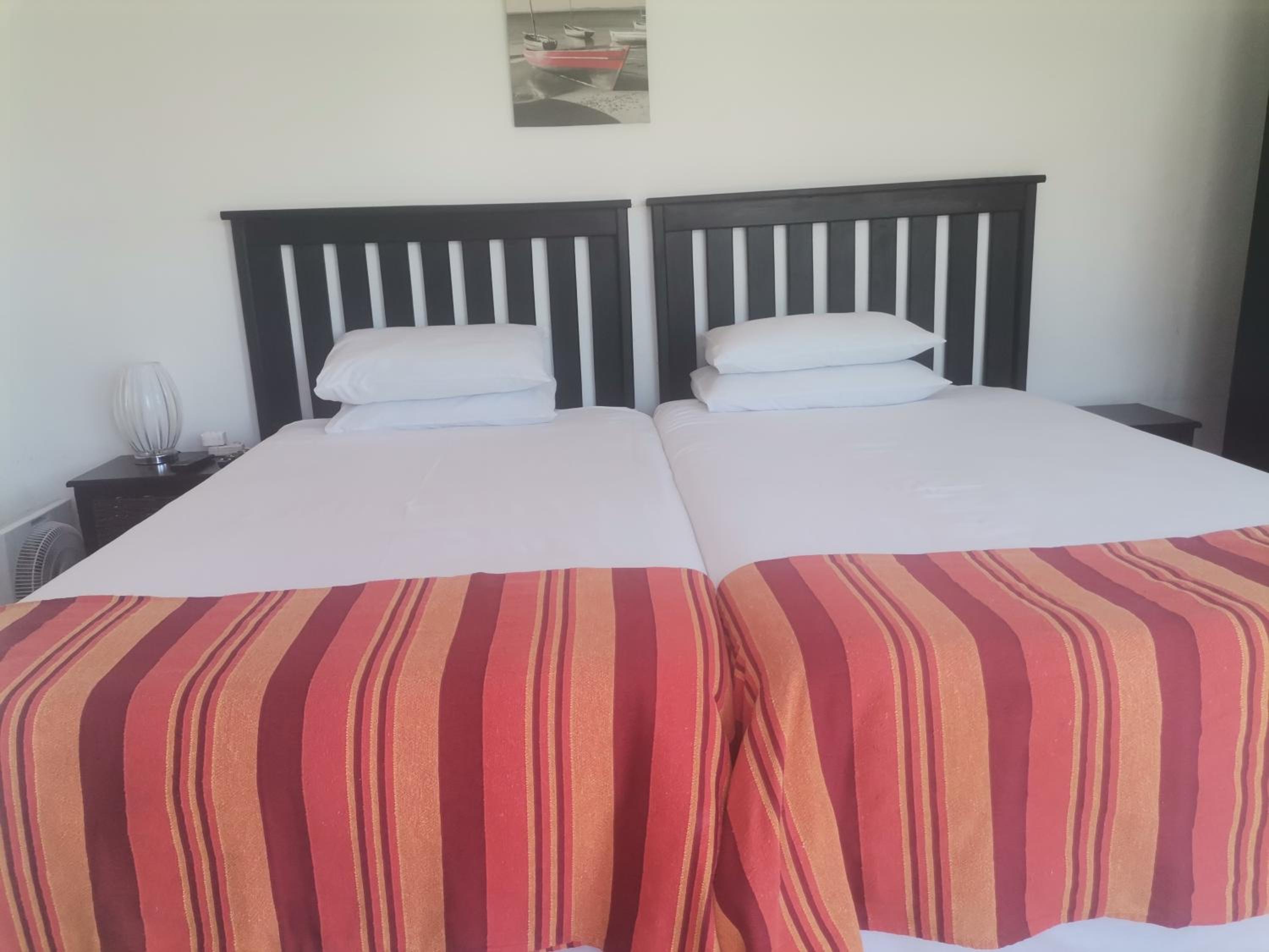 Deluxe Double or Twin Room photo 3