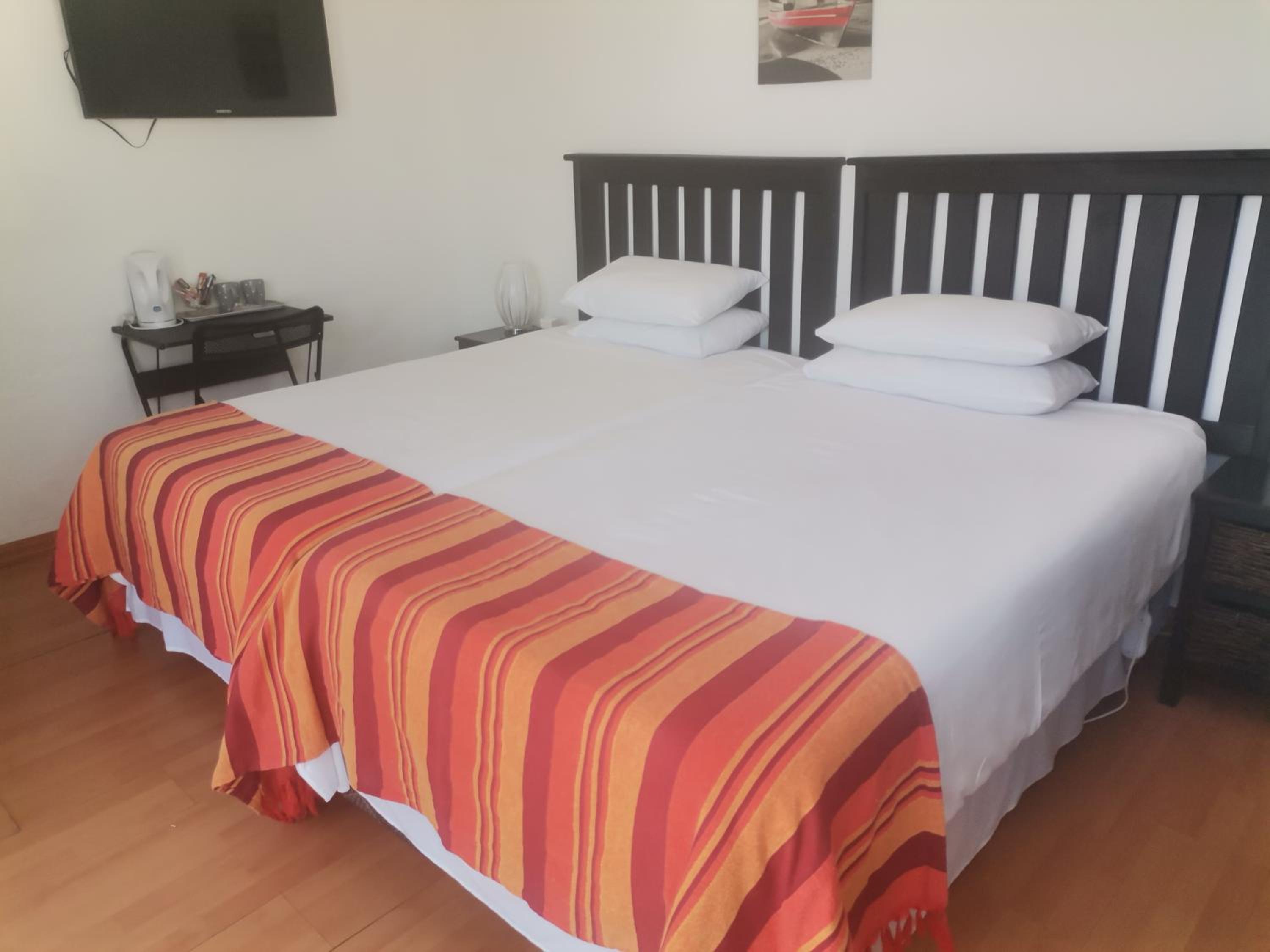 Deluxe Double or Twin Room photo 1