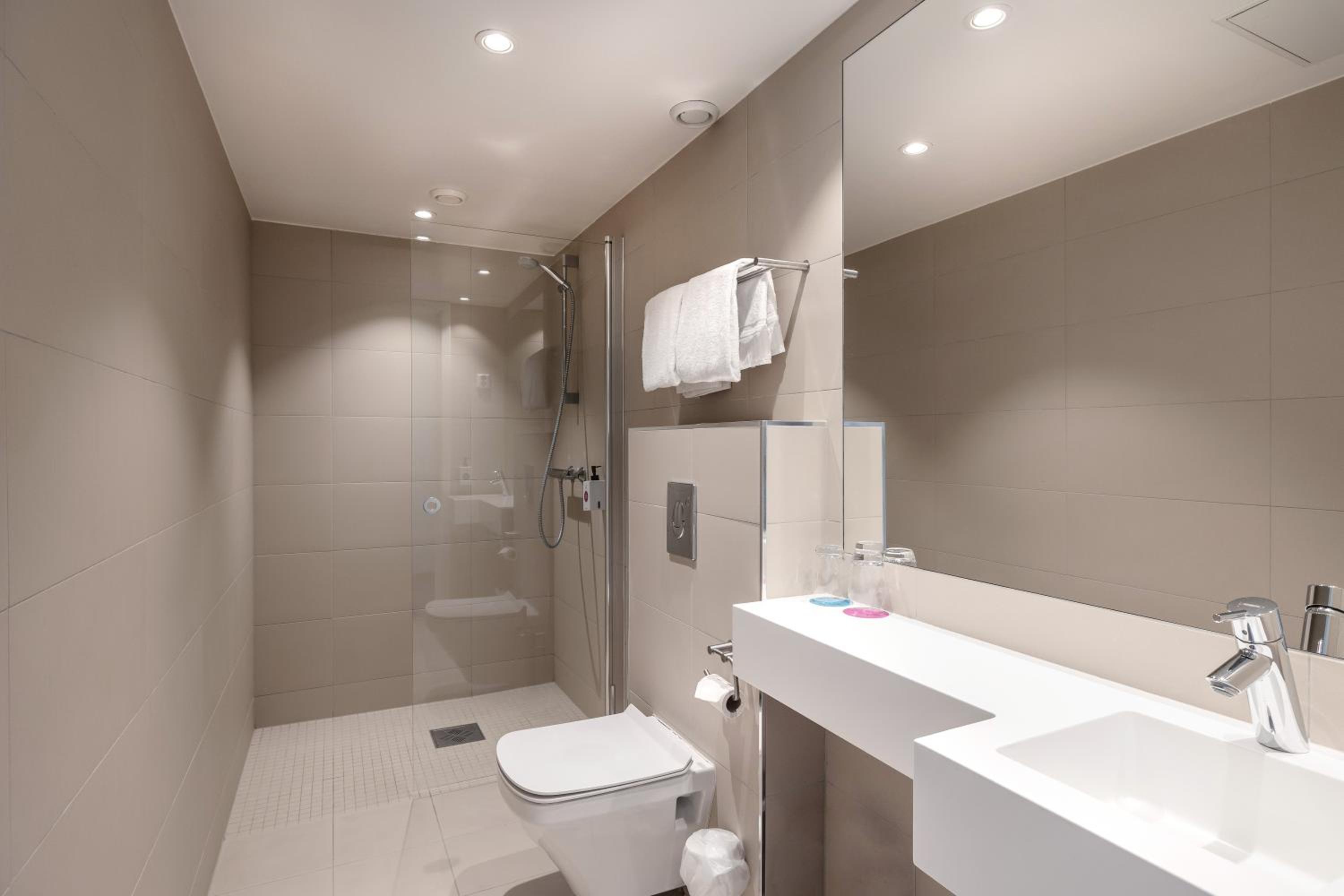 Double Room - Photo 5