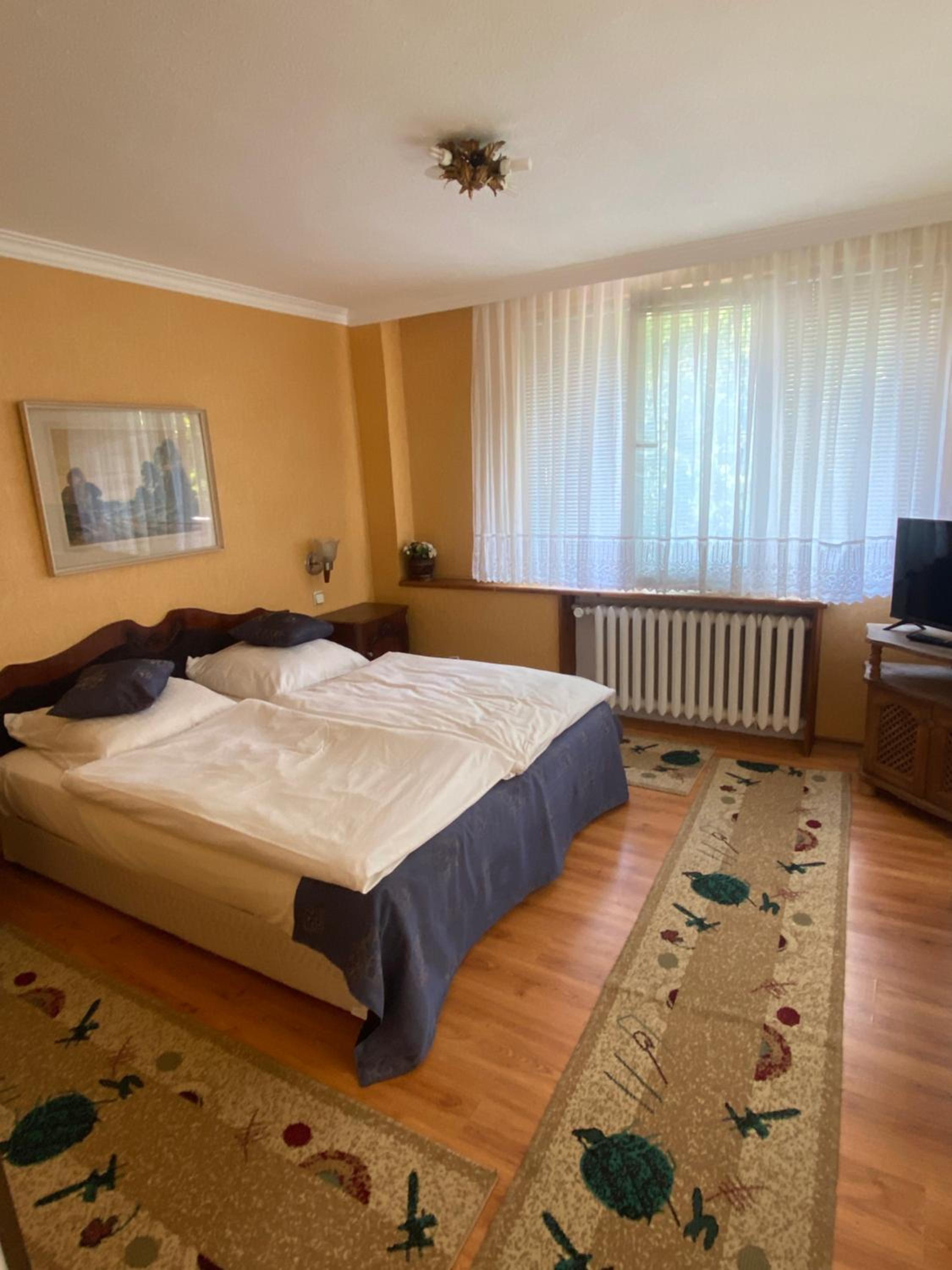 Budget Double Room - Photo 1