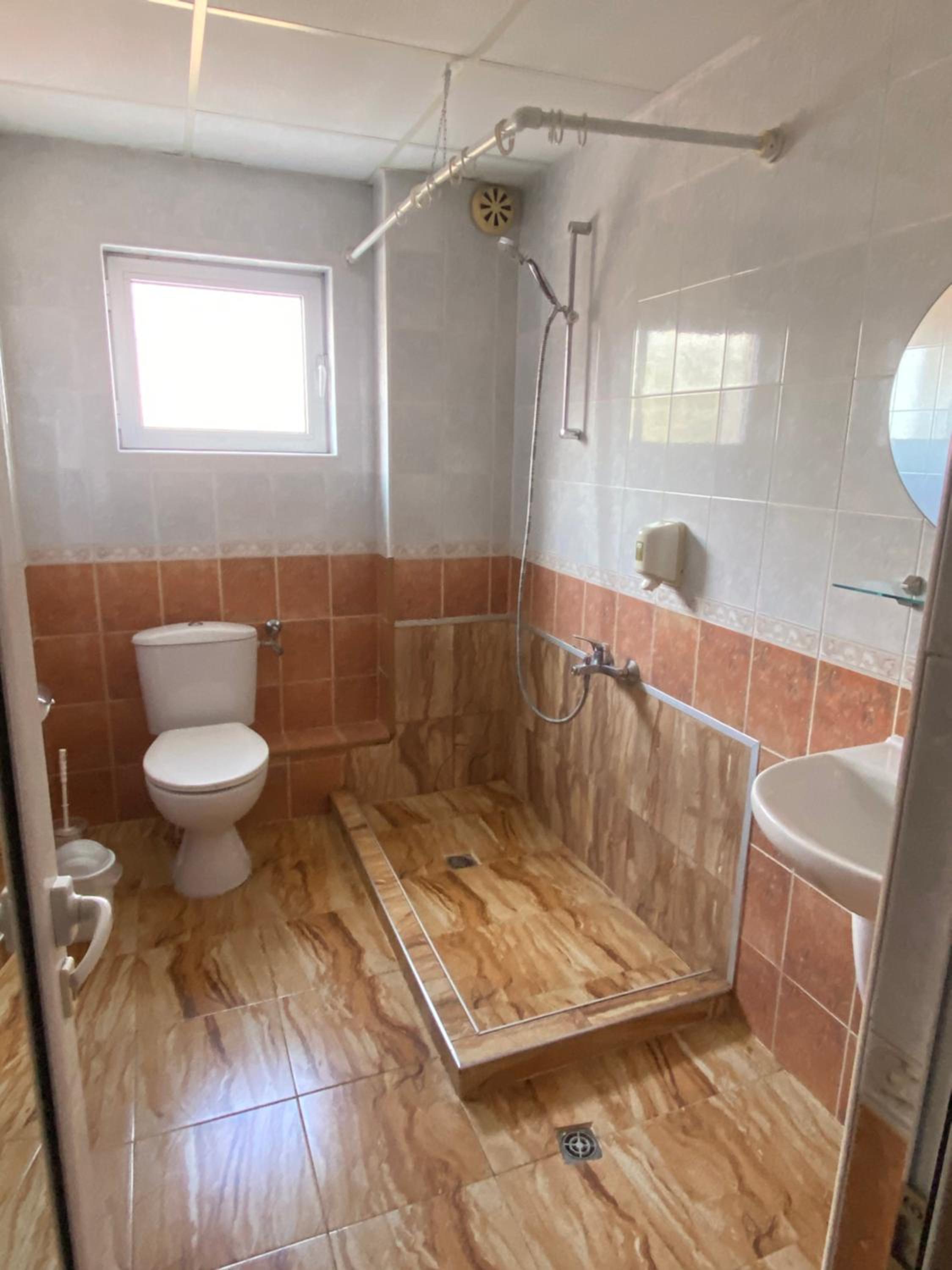 Comfort Triple Room with Shower - Photo 2