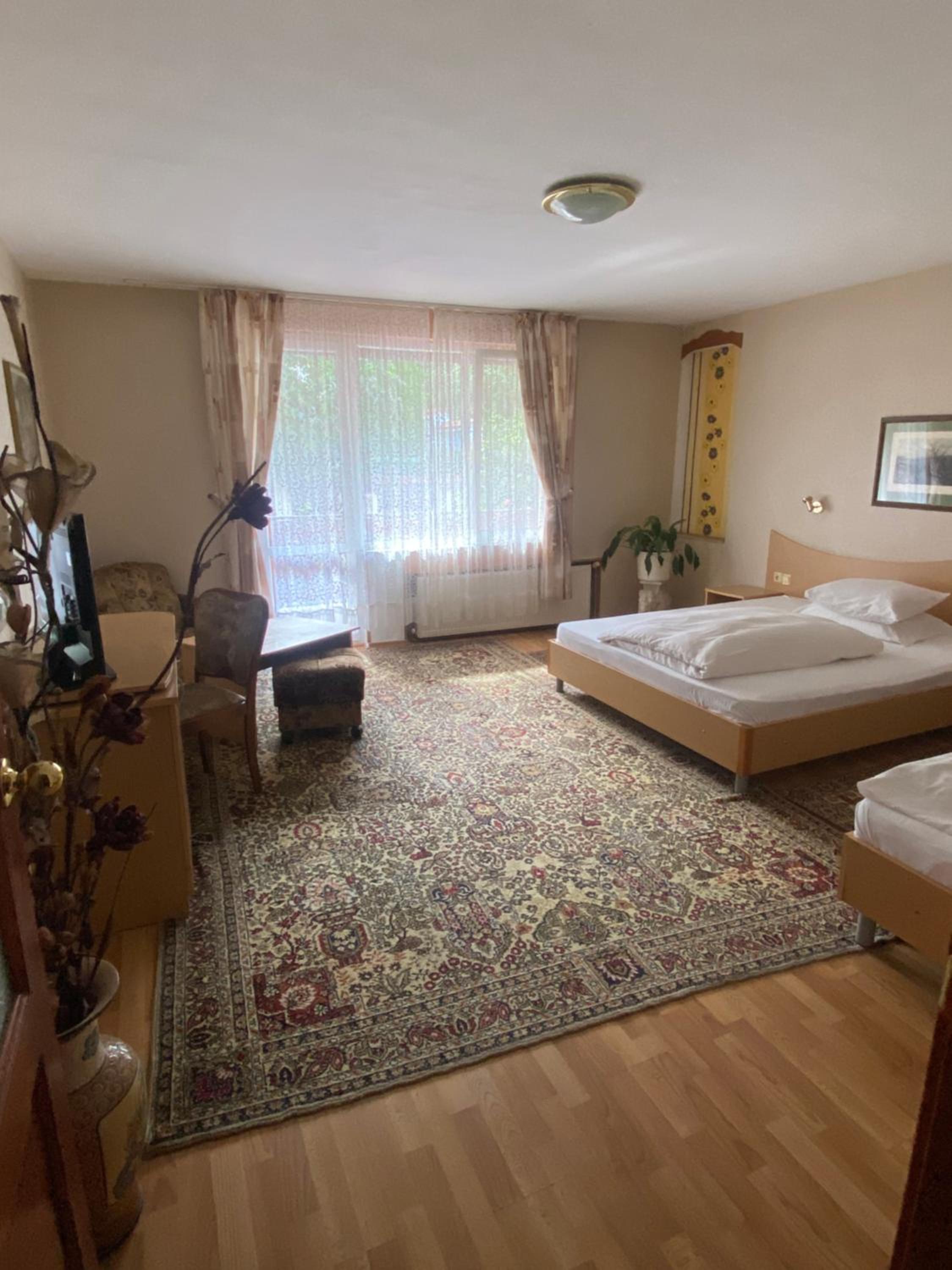 Comfort Triple Room with Shower - Photo 4