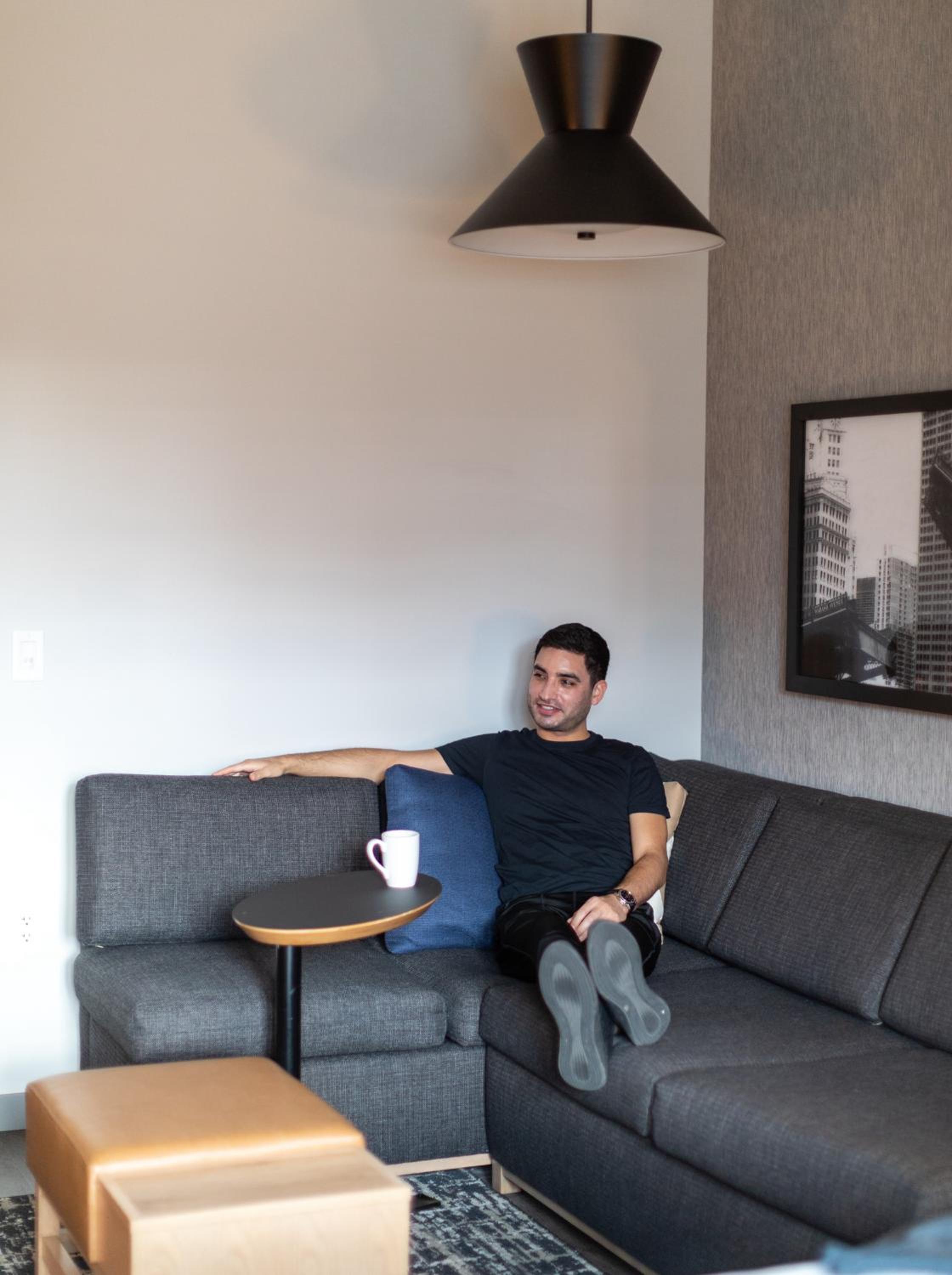 King Room with Sofa Bed - Photo 2