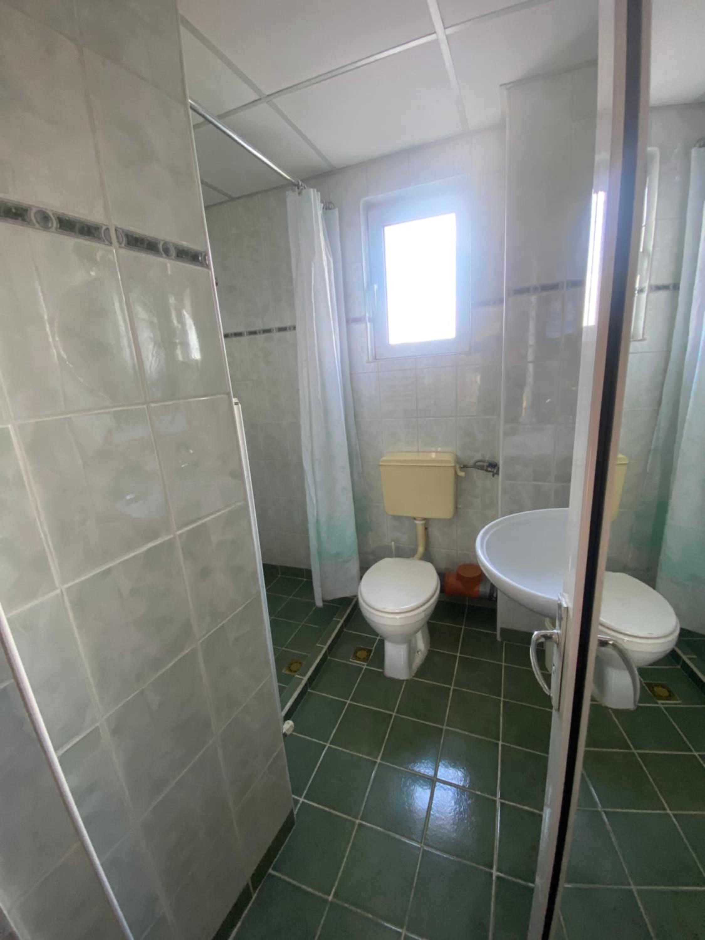 Budget Double Room - Photo 3