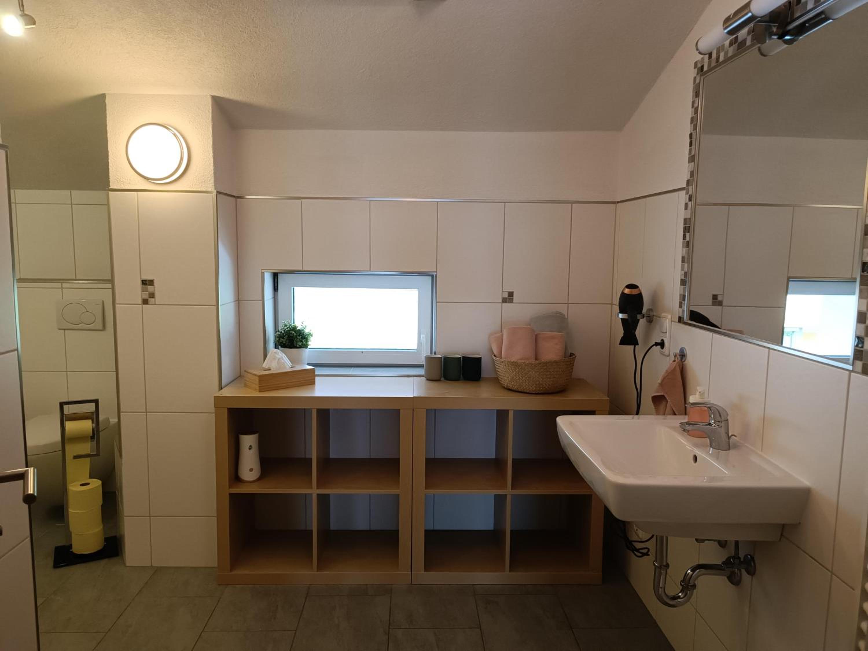 Two-Bedroom Apartment with Shower  photo 3