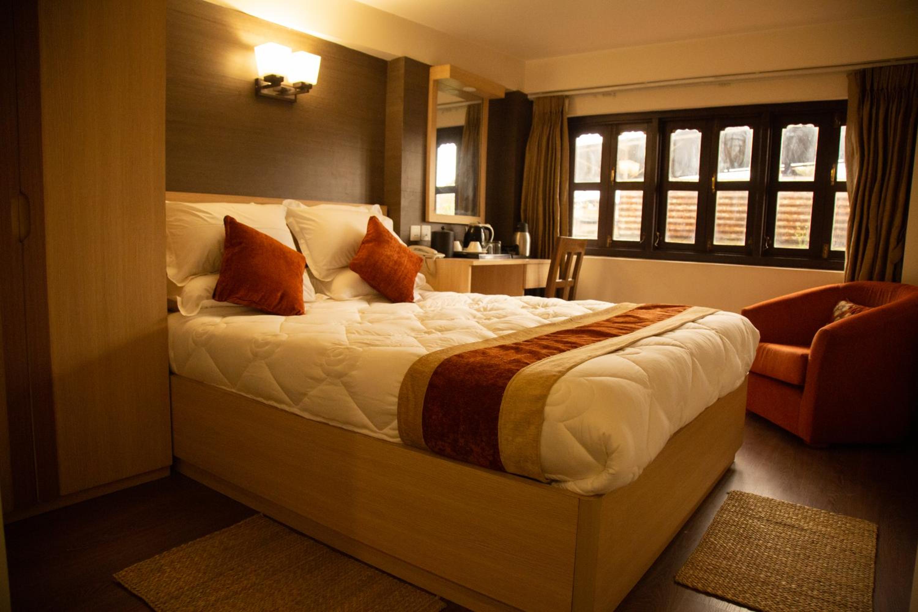 Standard Queen Room
