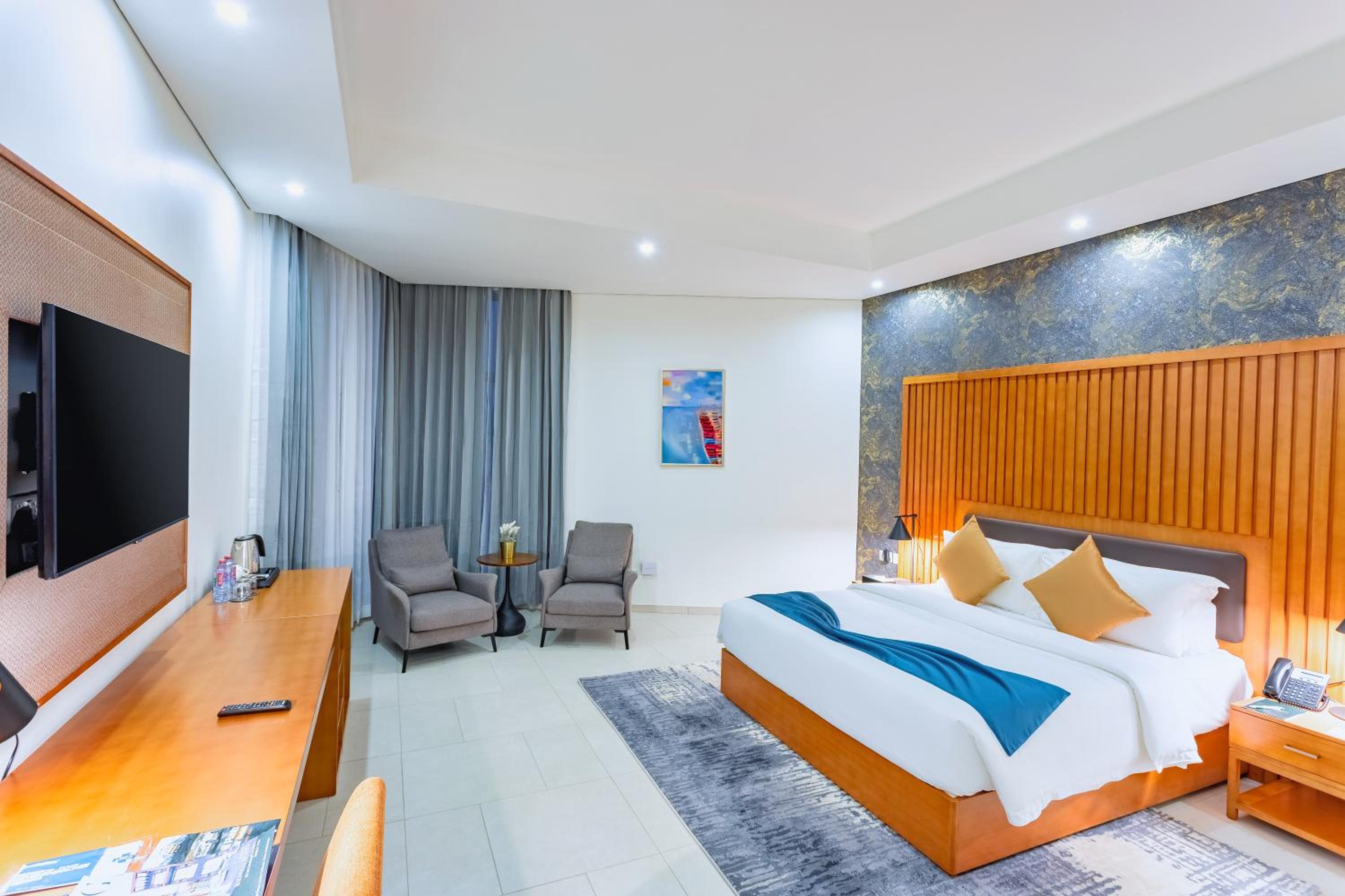 Deluxe Room - Photo 1