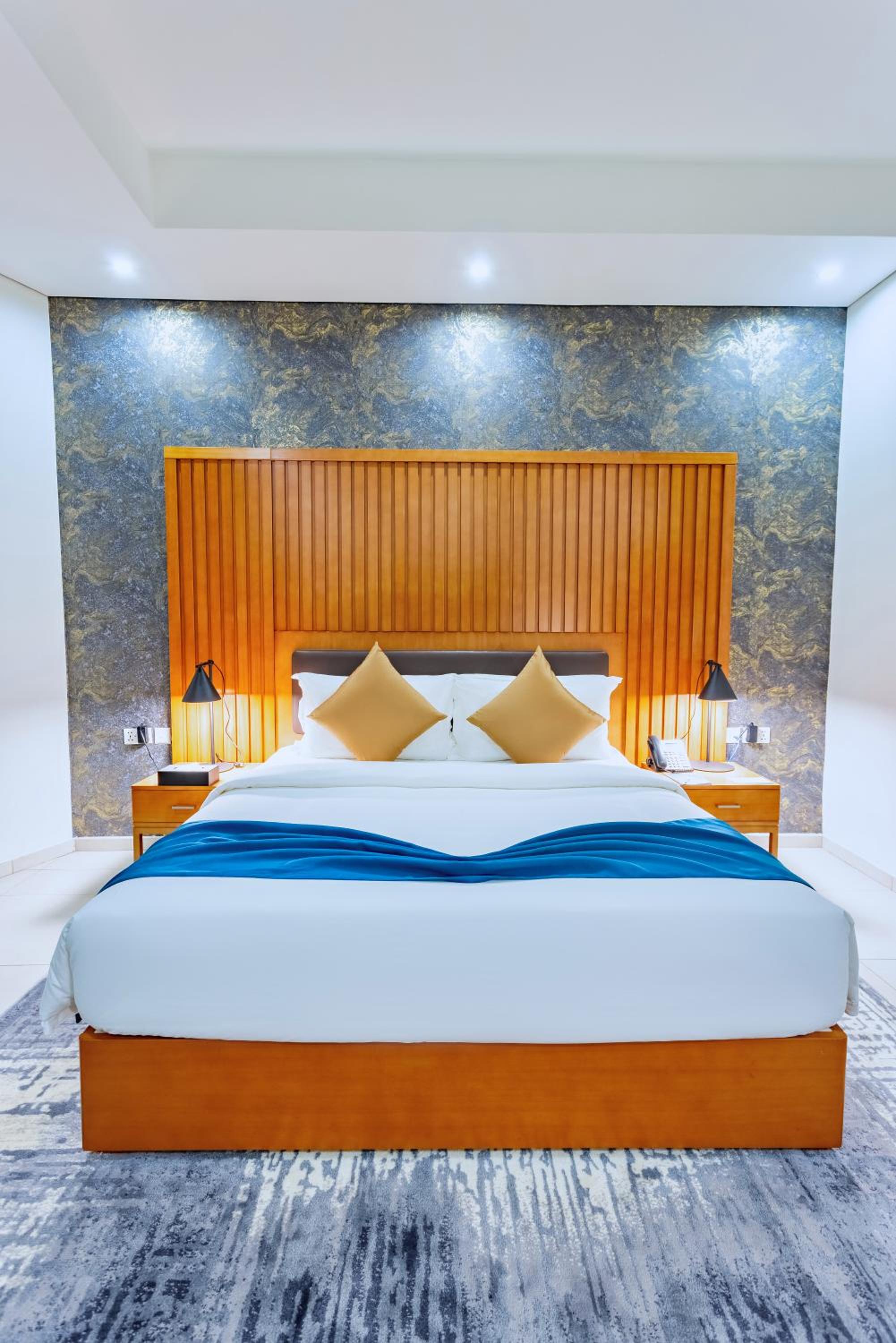 Deluxe Room - Photo 5