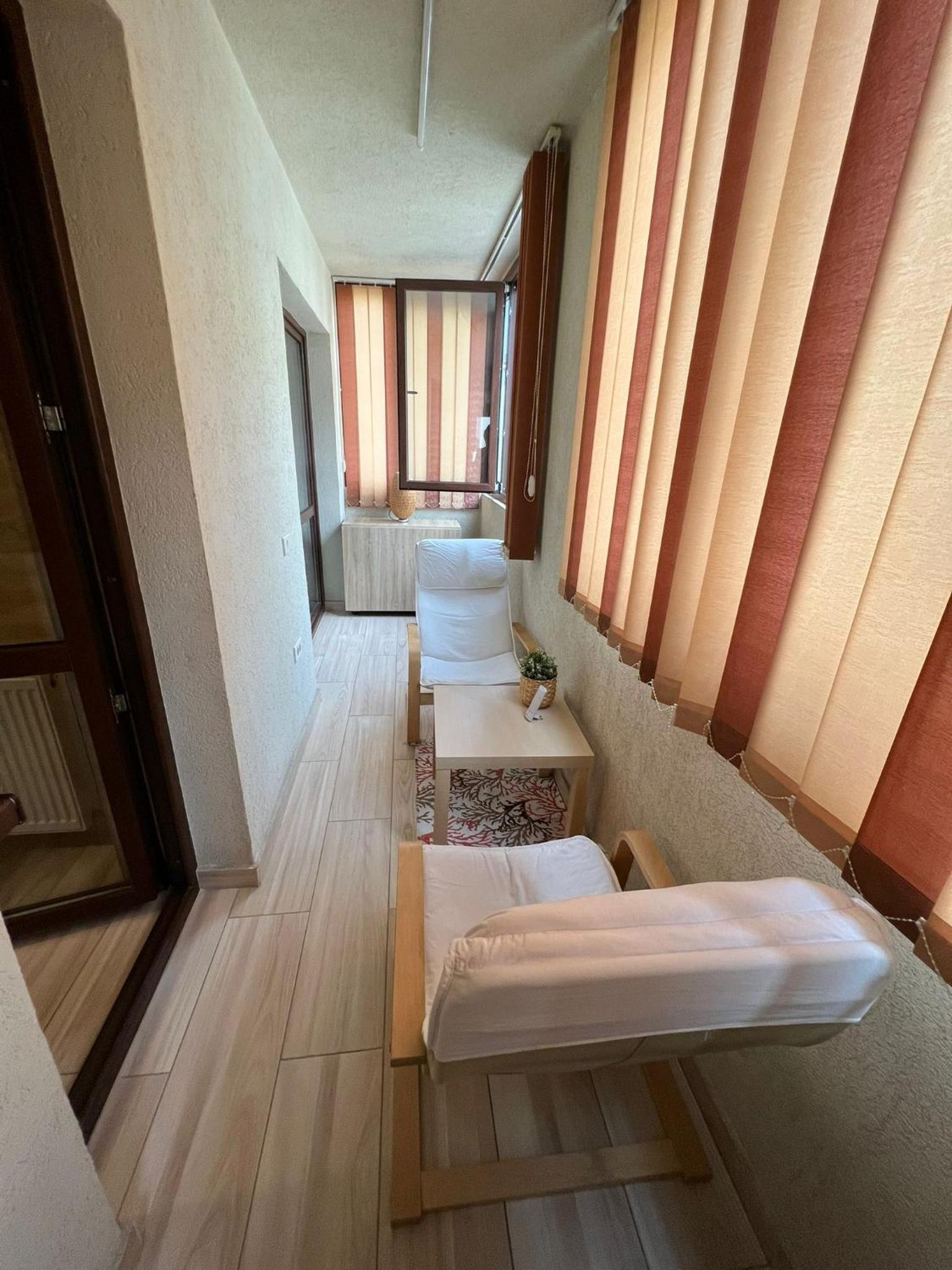 Two-Bedroom Apartment - Photo 5