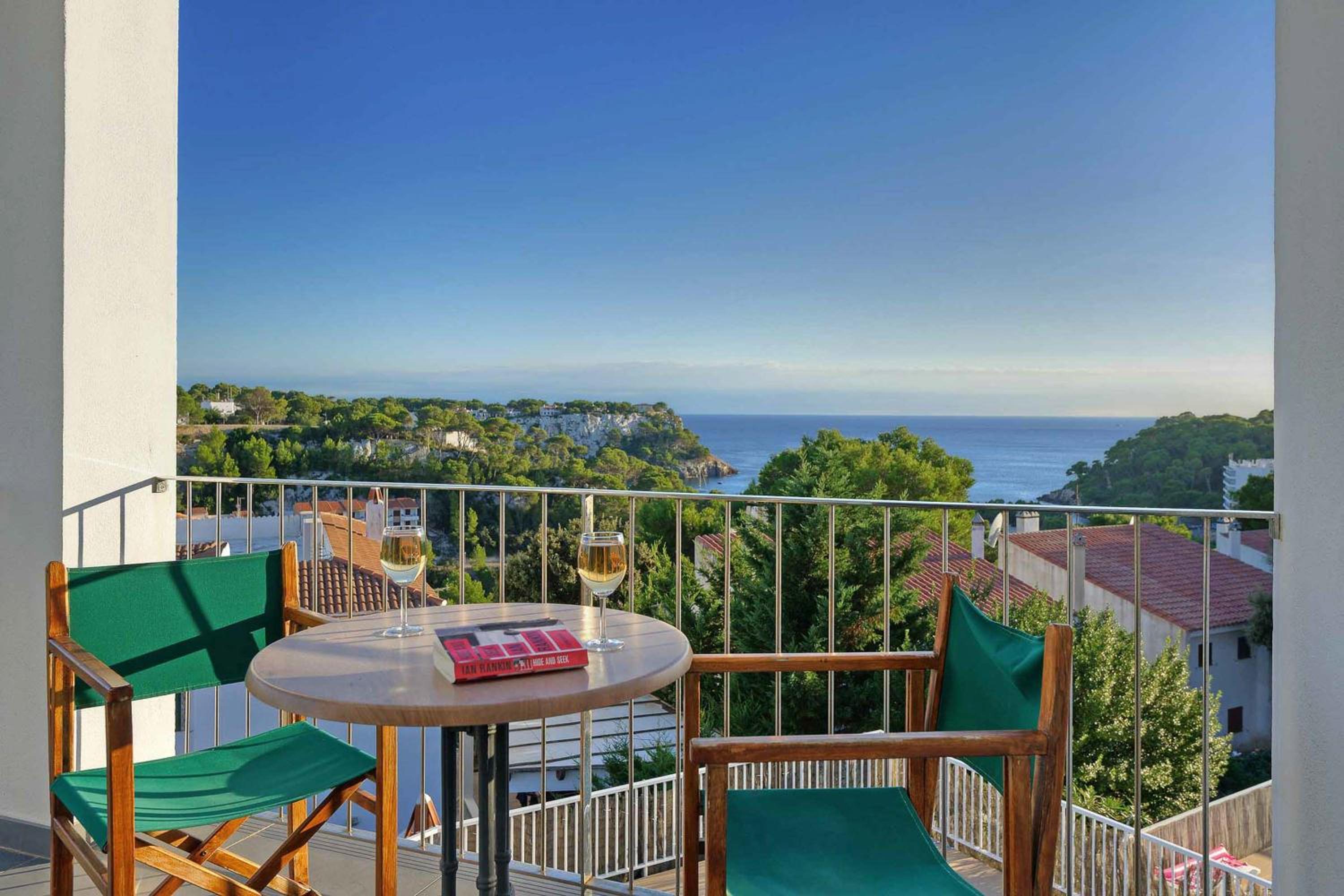 Villa photo 2