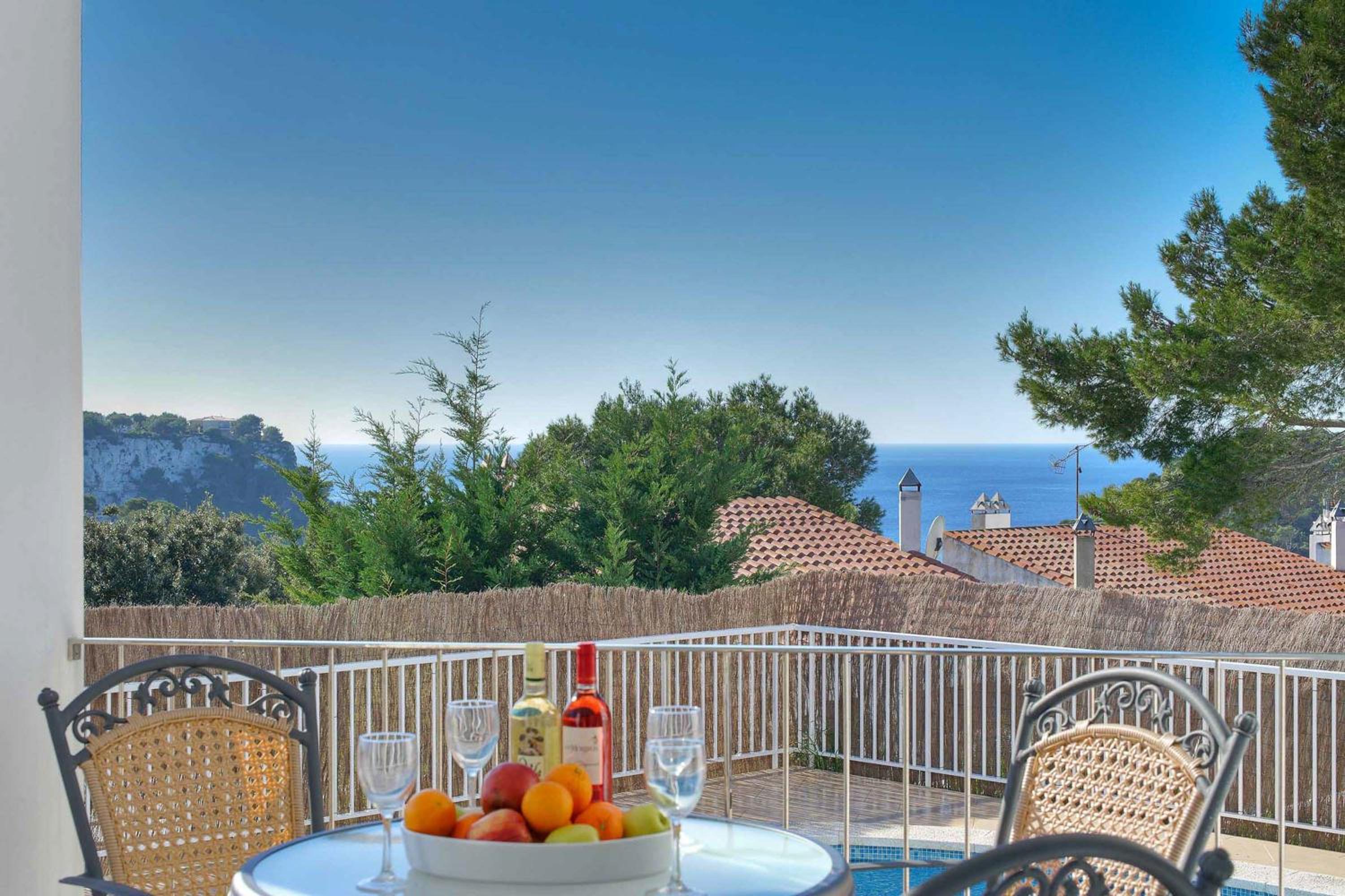 Villa photo 2