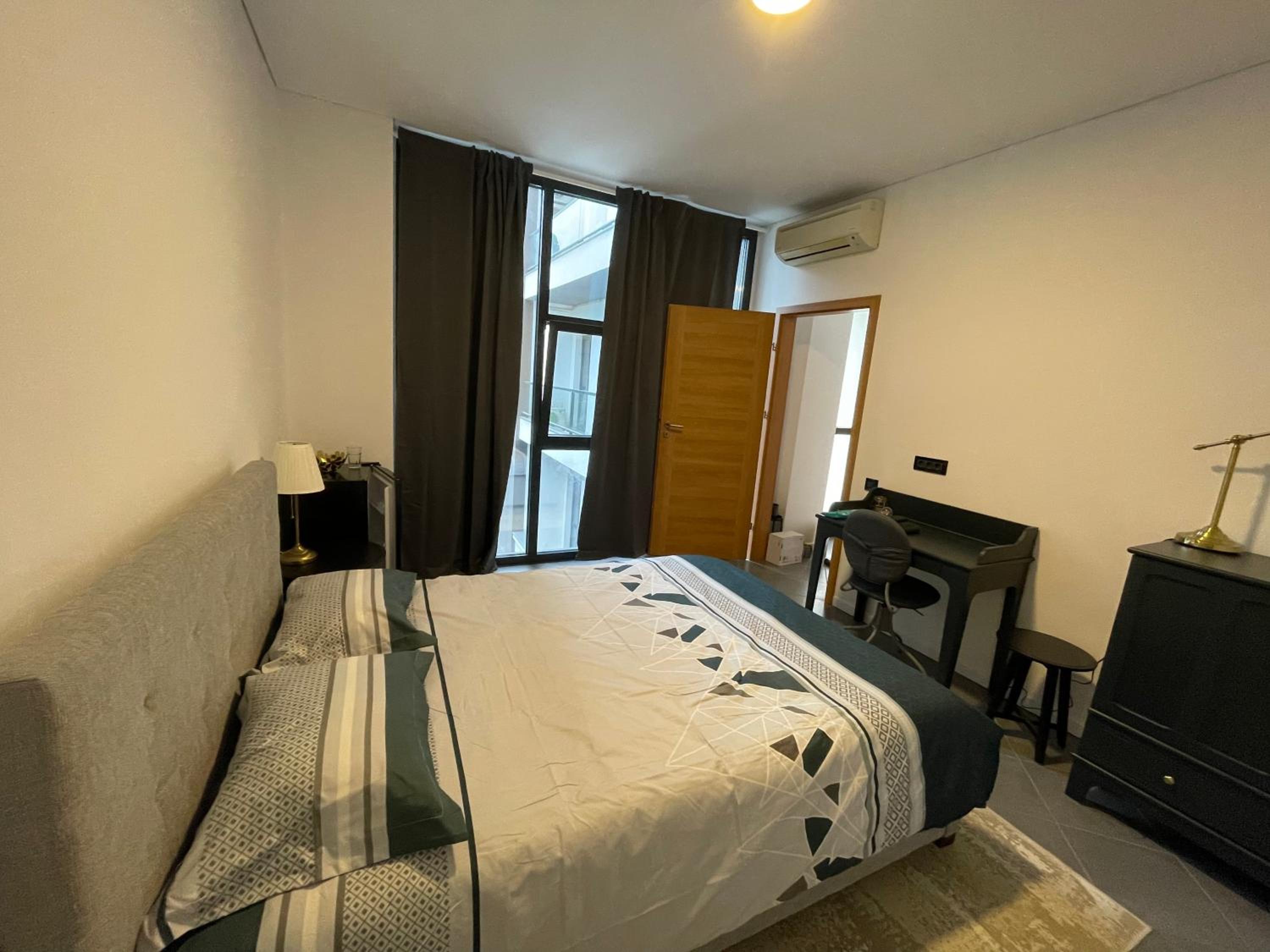 One-Bedroom Apartment - Photo 1