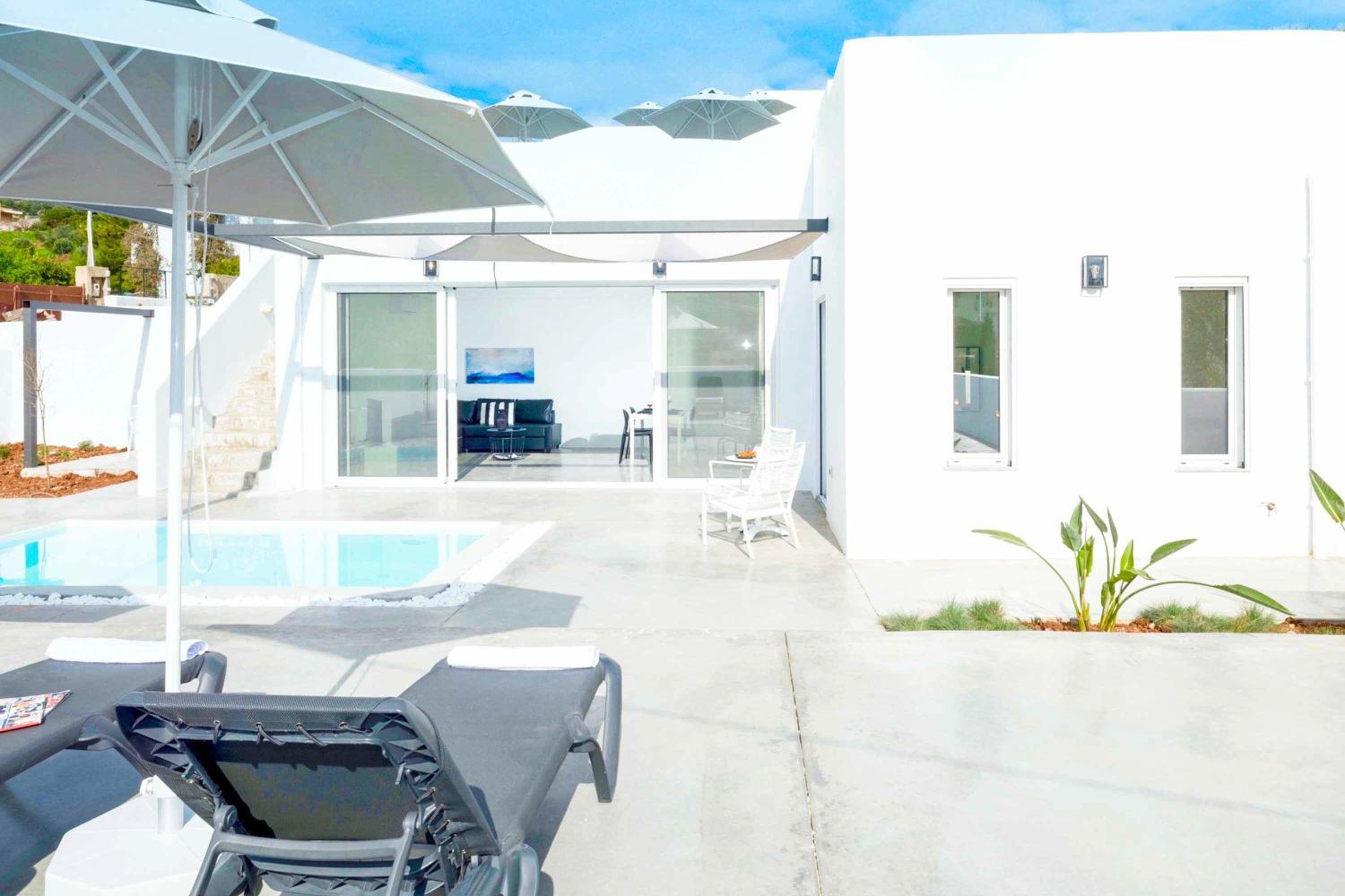 Villa photo 2