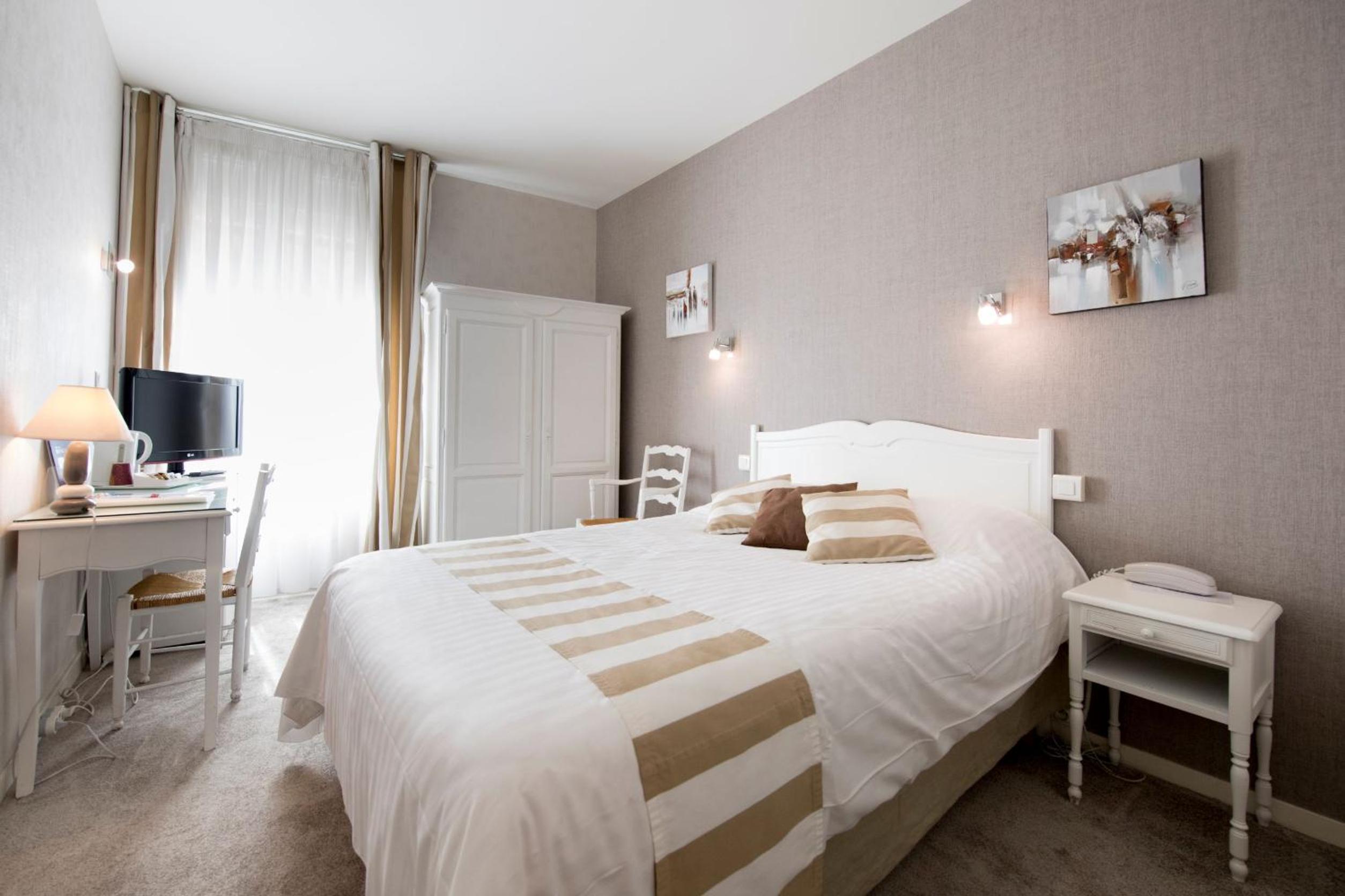 Superior Double Room - Photo 1