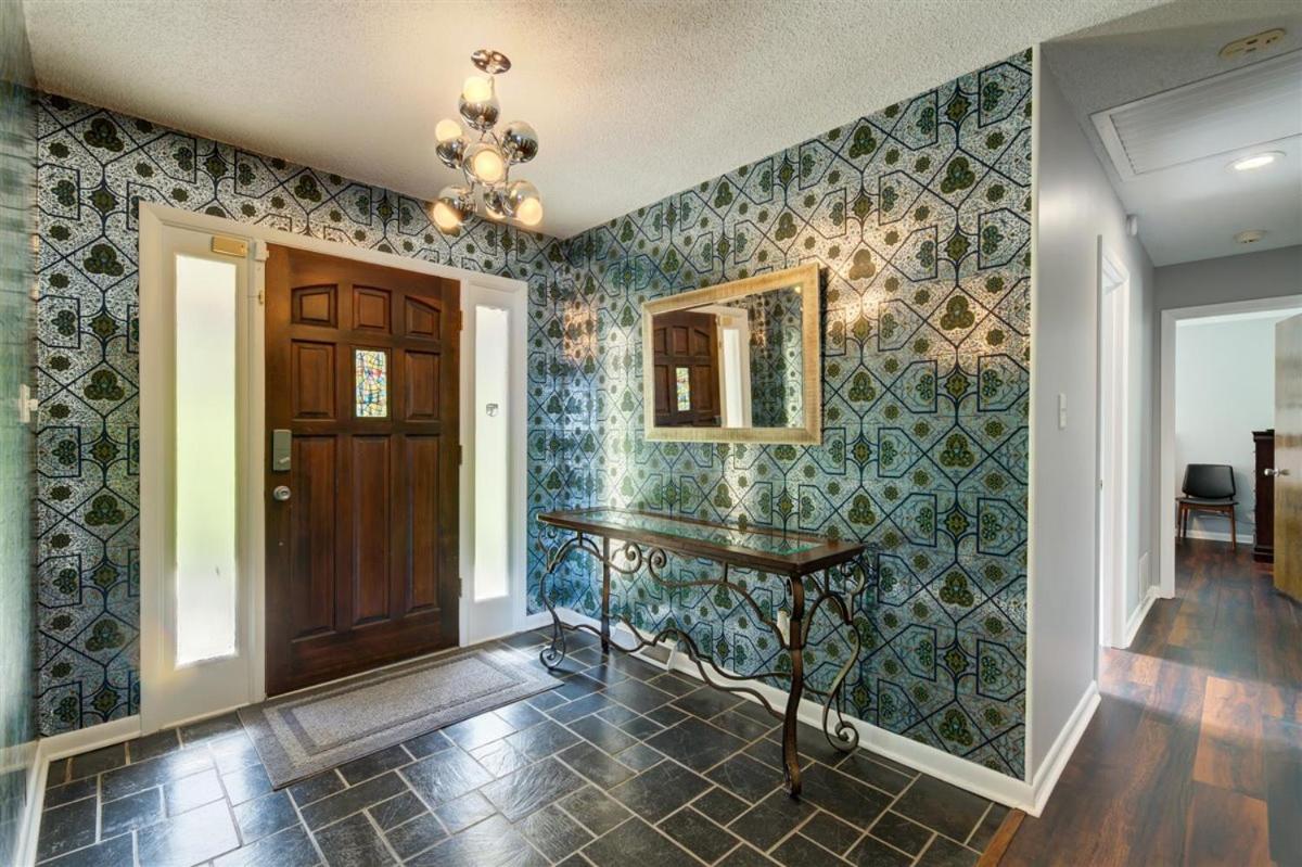 Three-Bedroom House photo 1