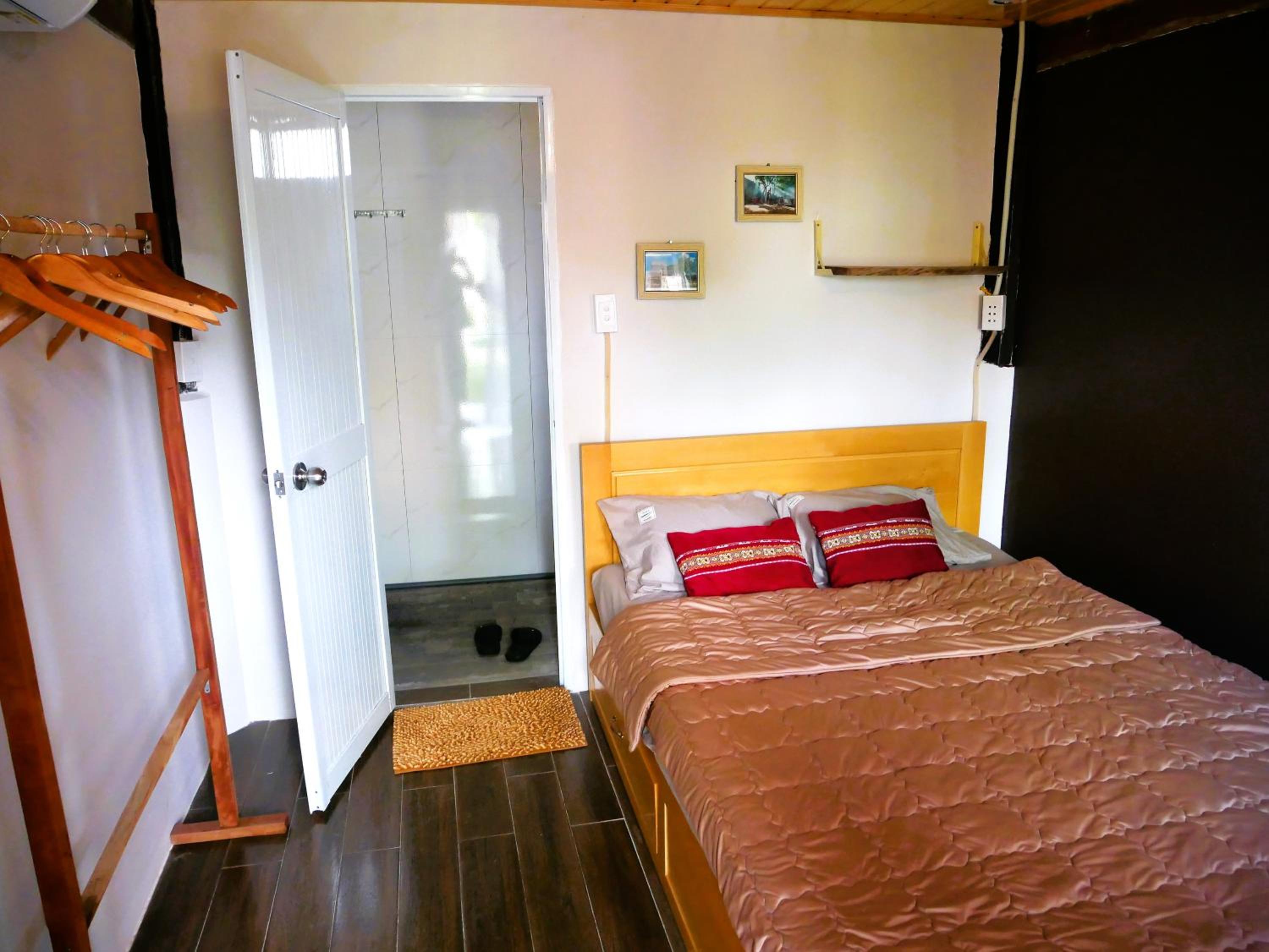 Double Room with Private Bathroom photo 2