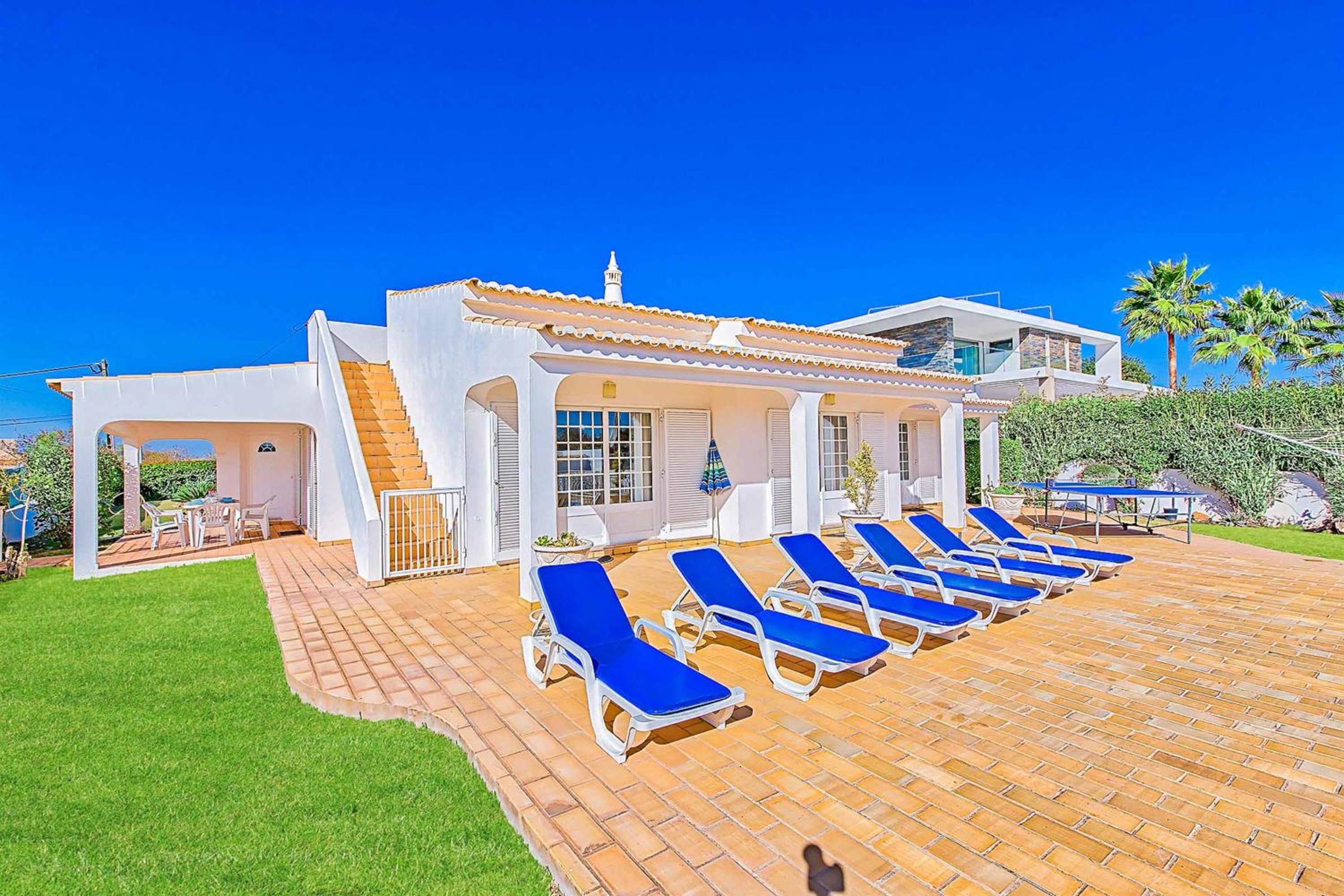 Three-Bedroom Villa photo 2