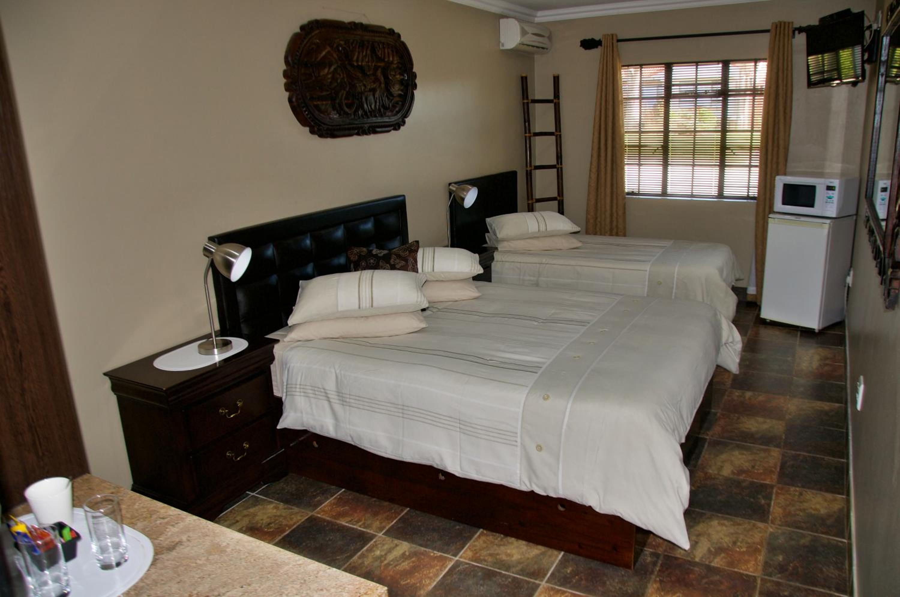 Standard Double or Twin Room - Photo 2