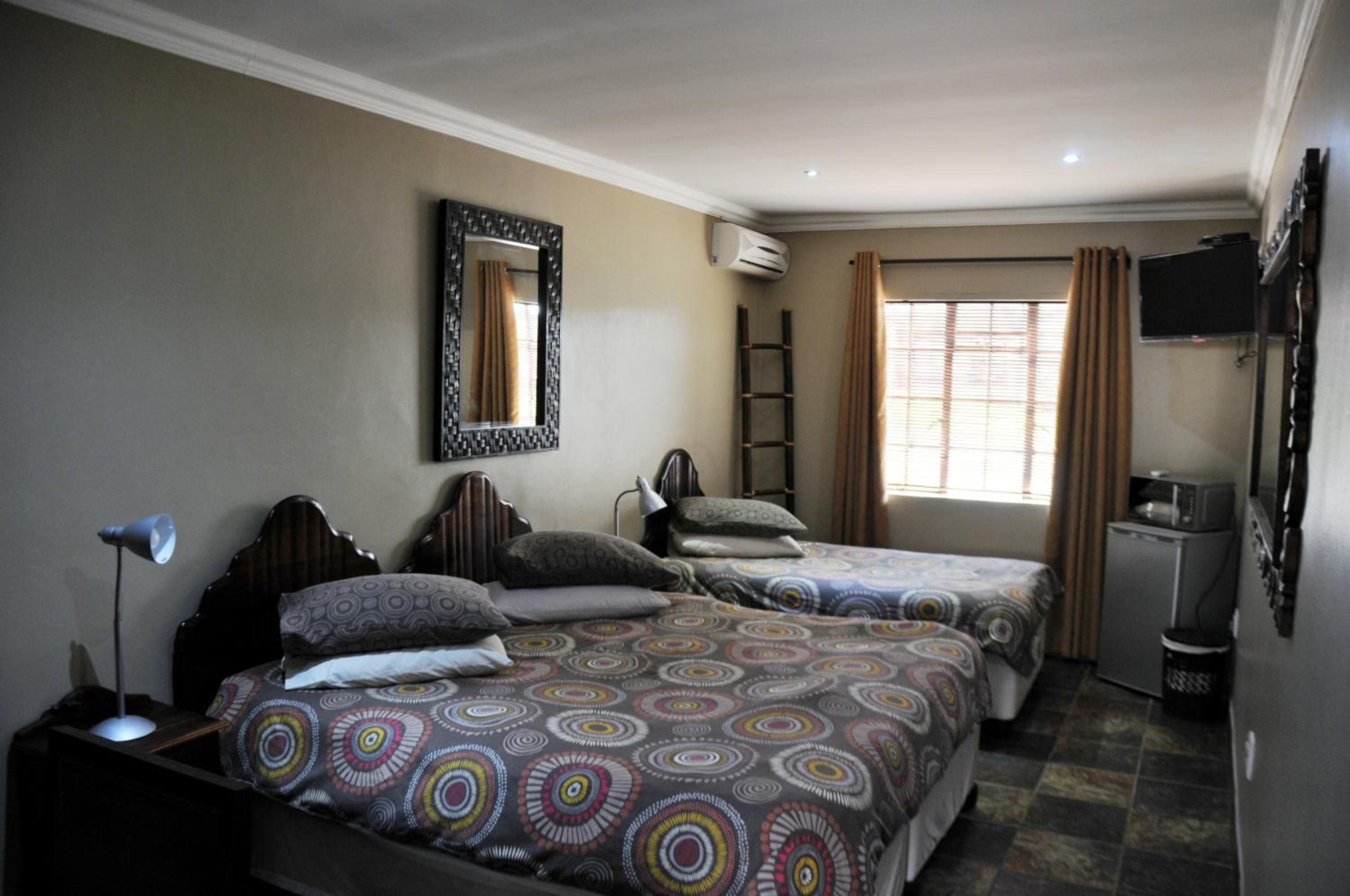 Standard Double or Twin Room - Photo 1