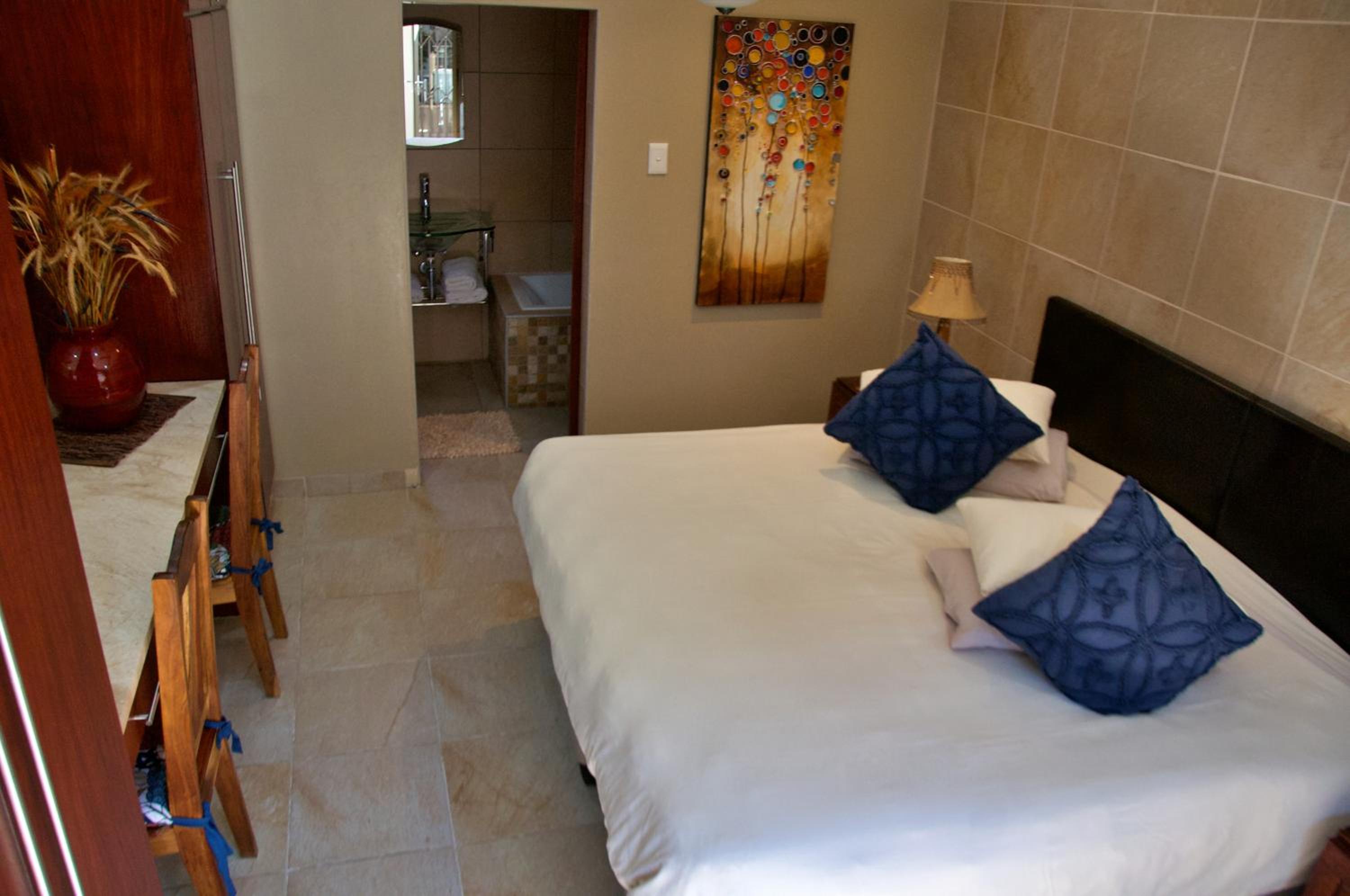Standard Twin Room - Photo 6