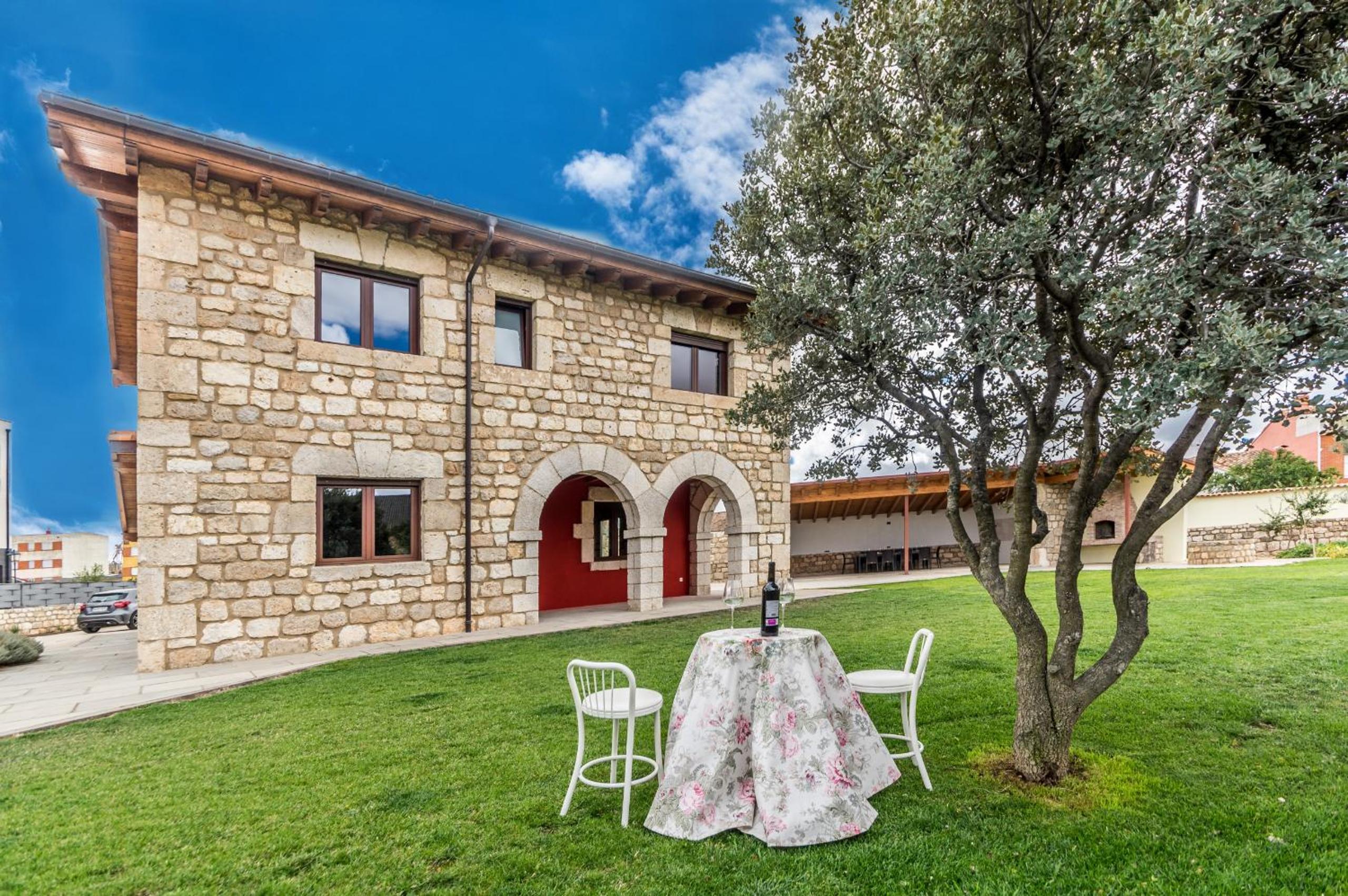 Villa photo 3
