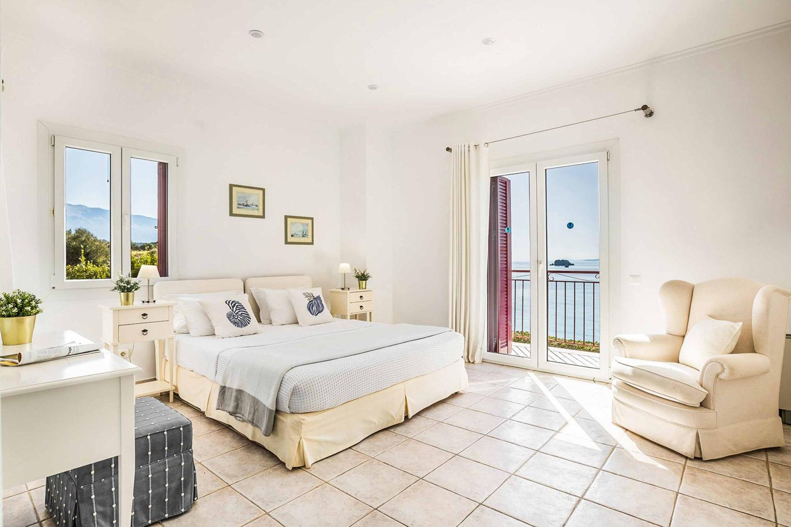 Villa photo 3