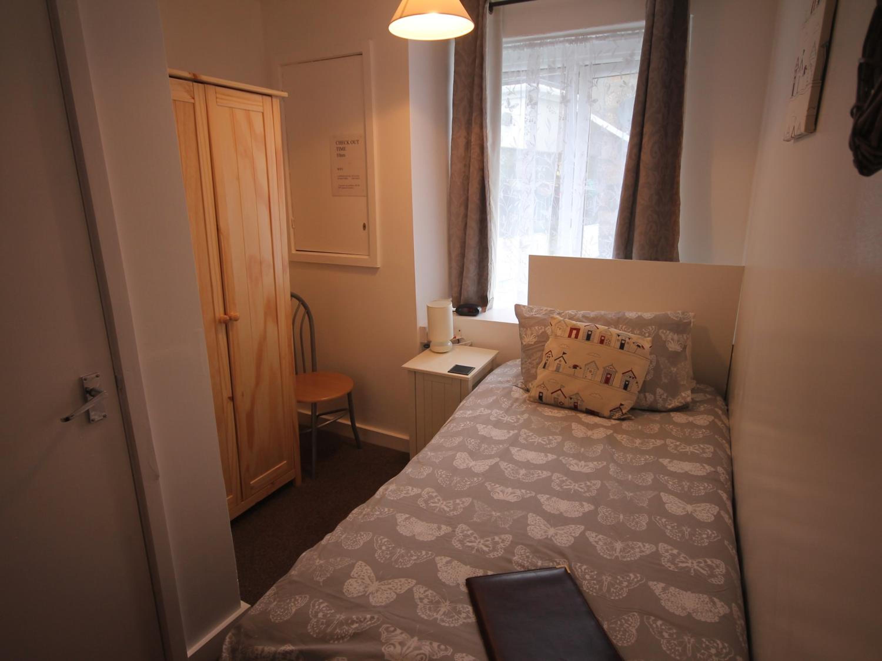 Single Room with Shower photo 1