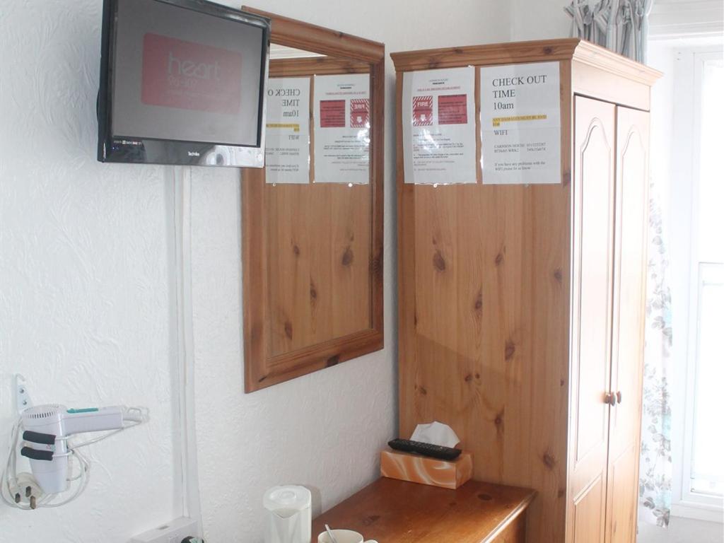 Double Room with Private Bathroom photo 3
