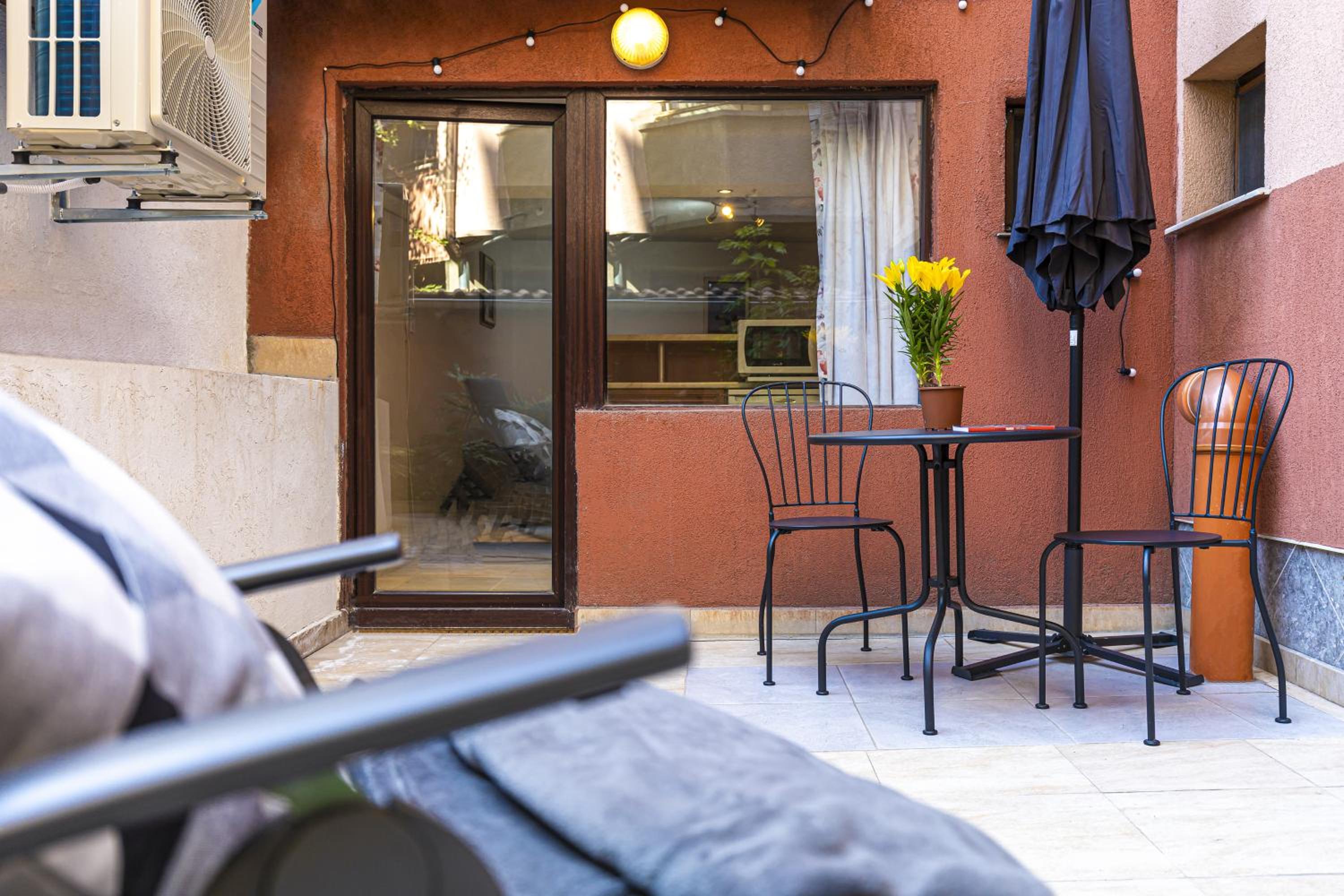 Studio with Garden View - Photo 15