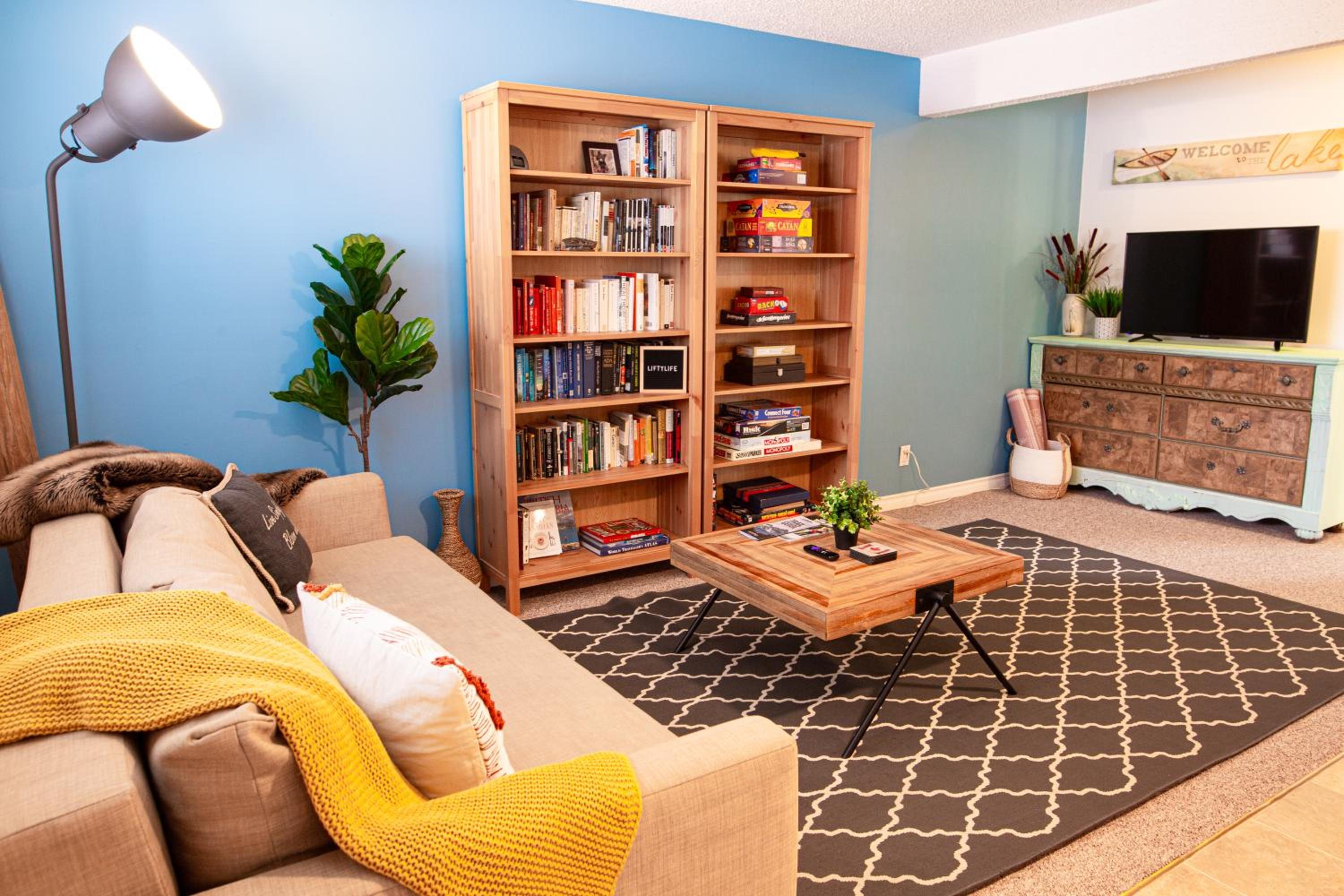 One-Bedroom Apartment photo 1