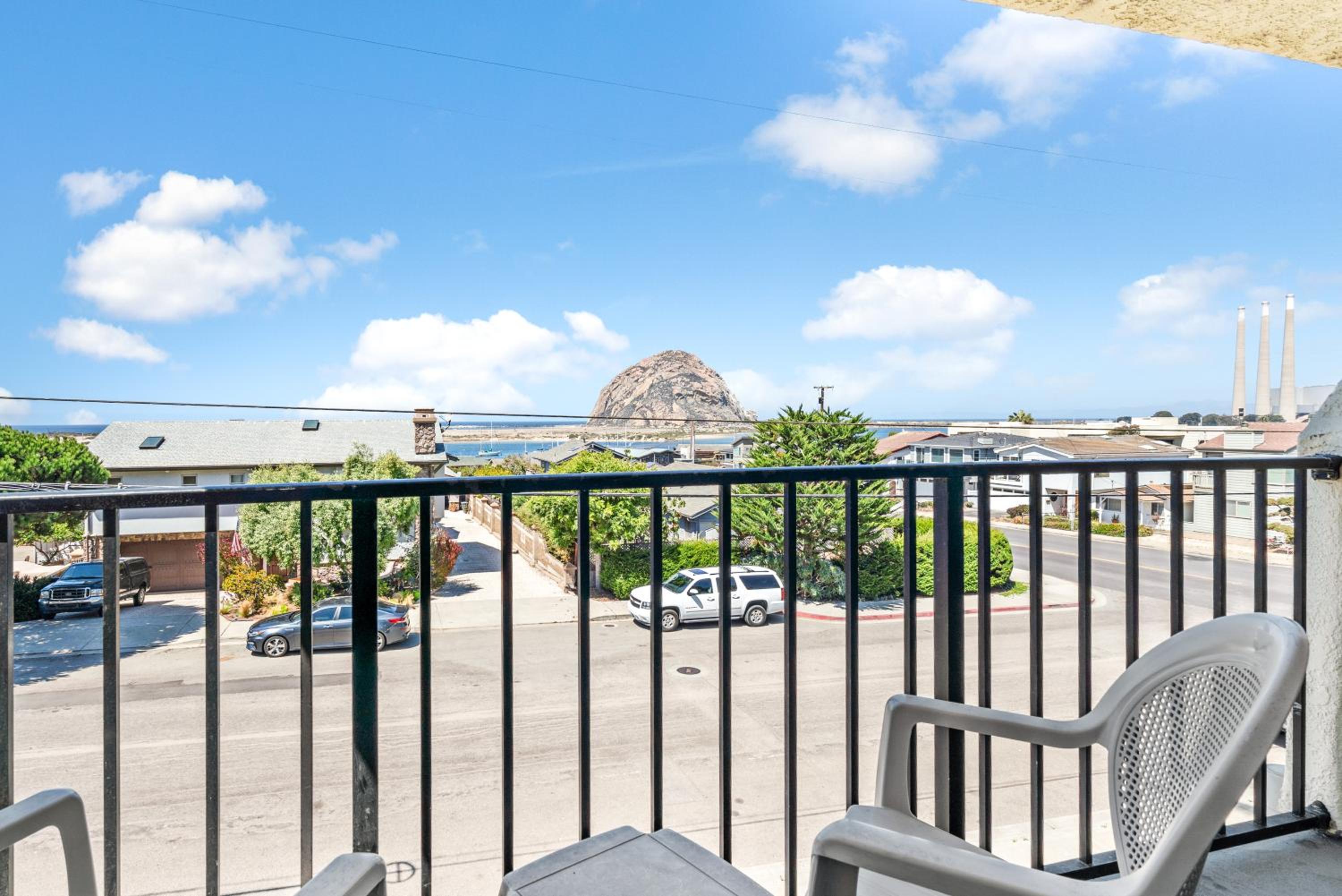 King Bed Ocean View with Balcony - Photo 8