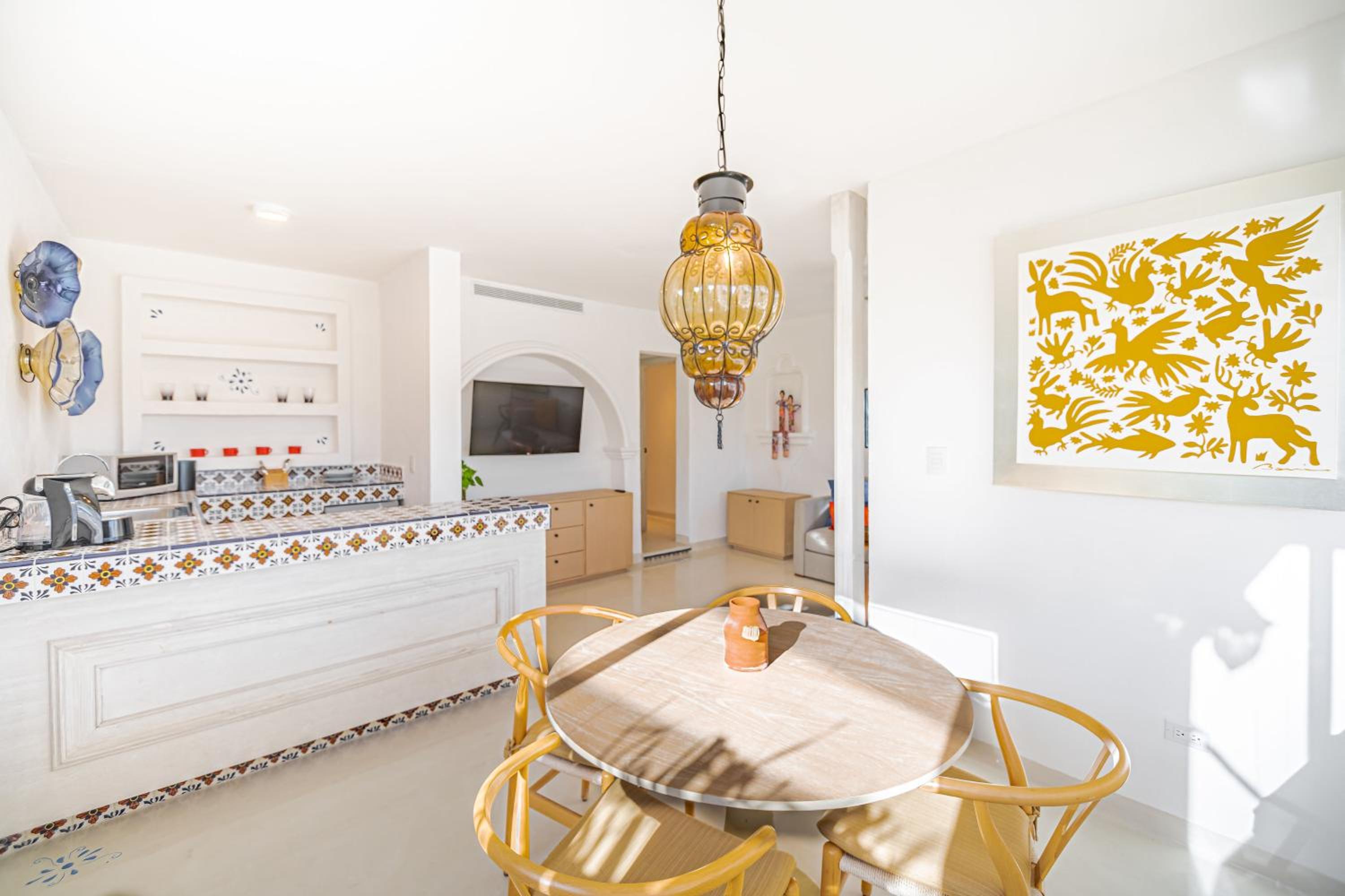 One Bedroom Parcial Ocean View Suite