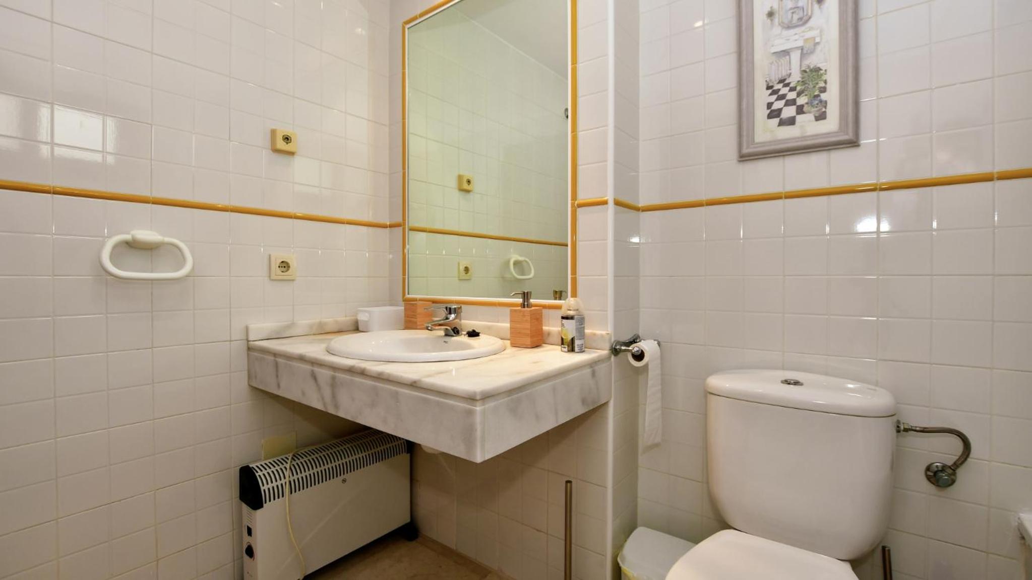 Two-Bedroom Apartment photo 2