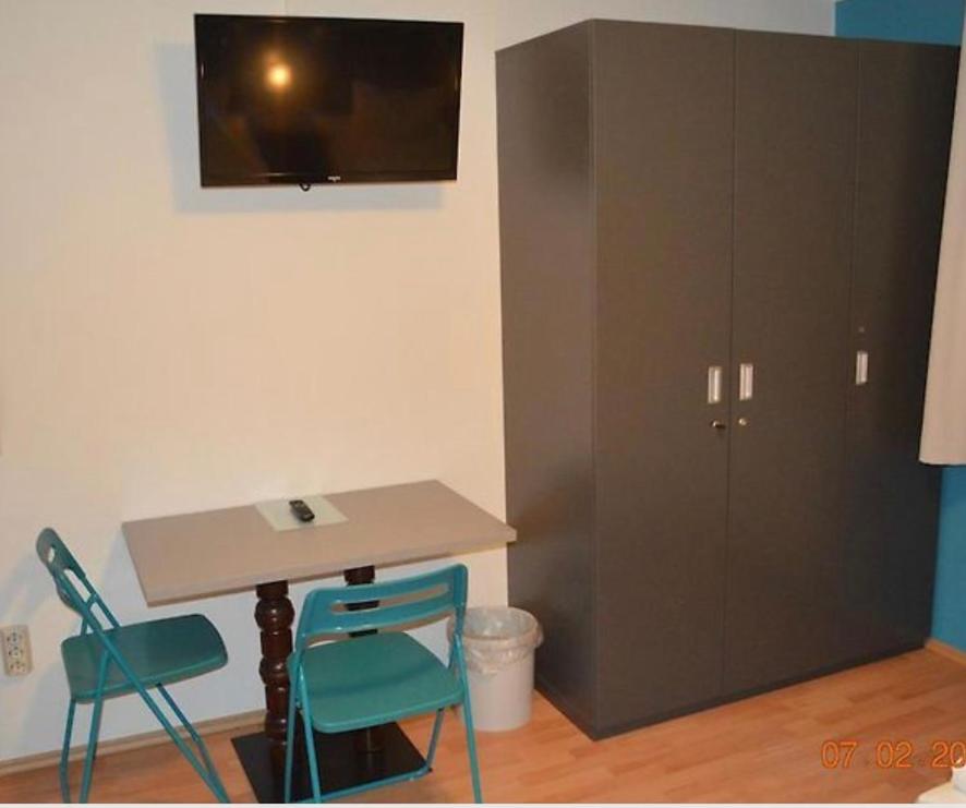 Budget Double Room photo 2