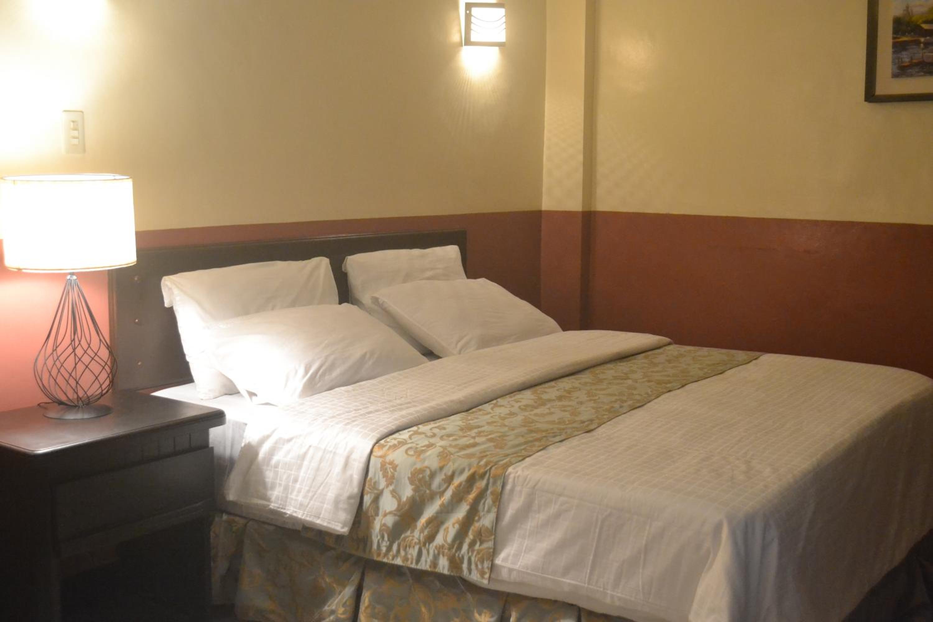 Executive Suite photo 2