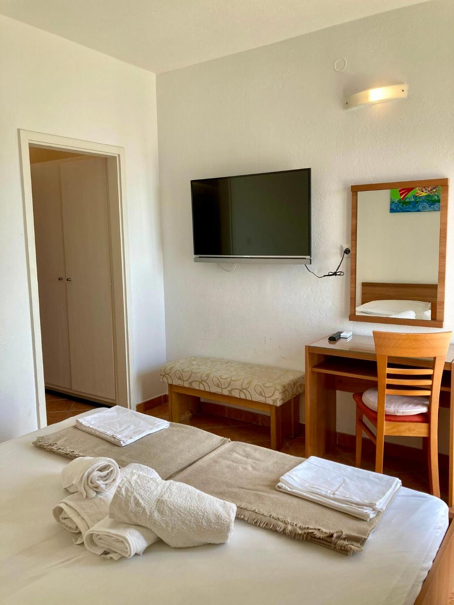 Double Room with Balcony and Sea View