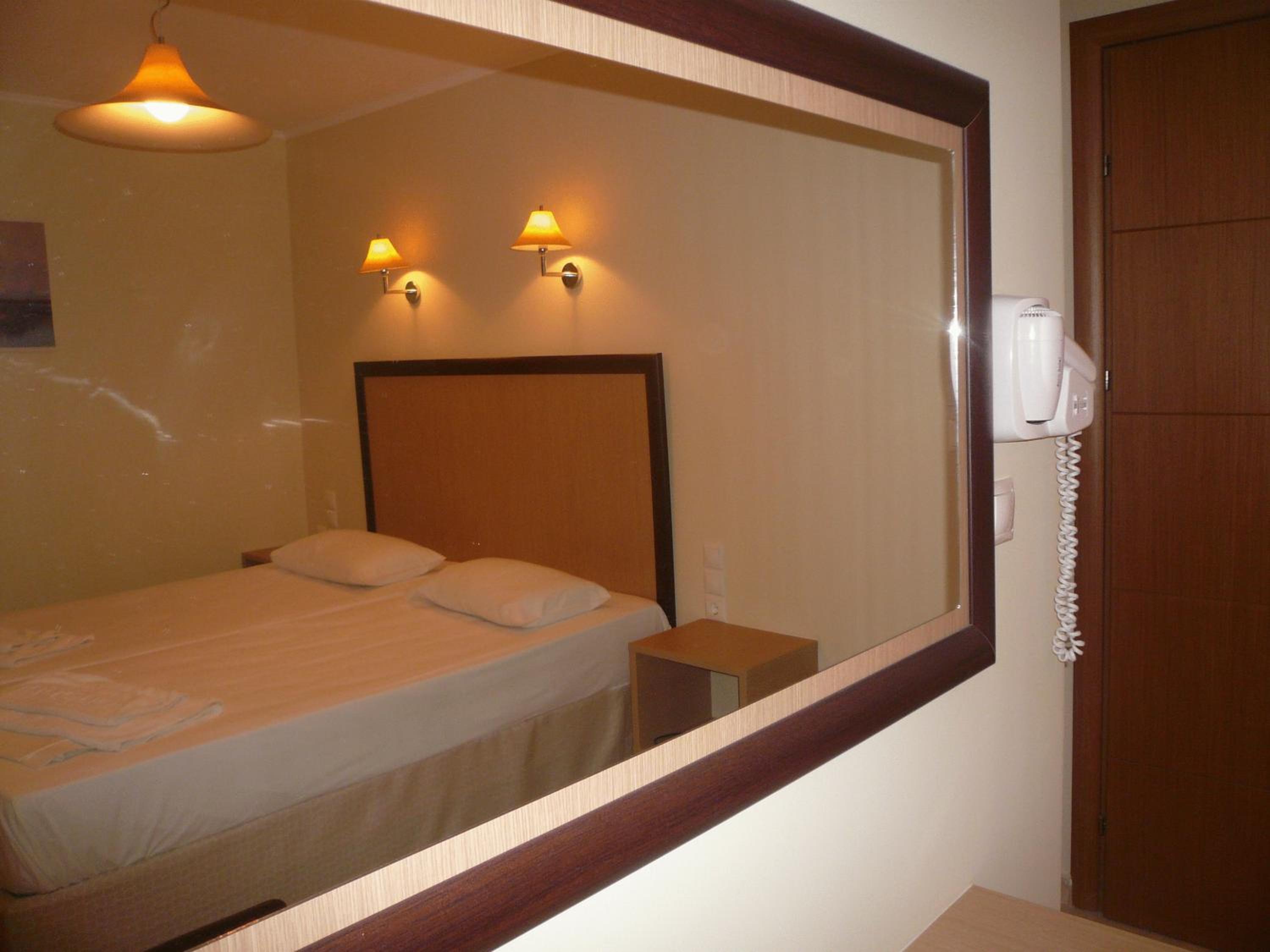Studio (2 Adults) with Garden View photo 2
